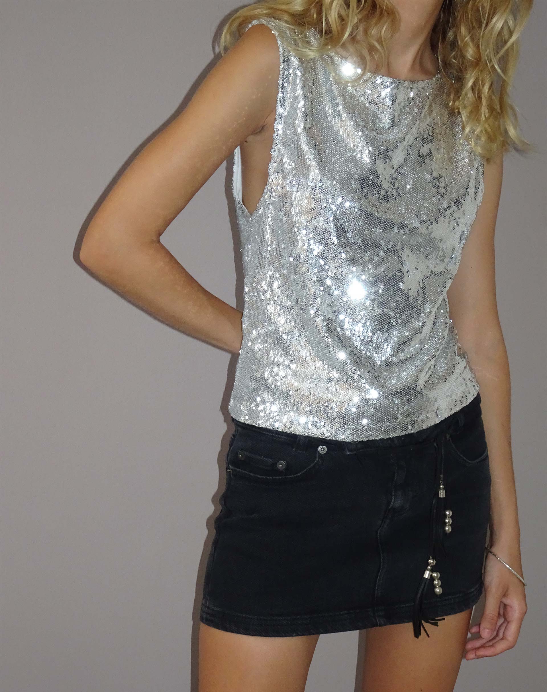 immagine di Hala Vest Top in Silver Chrome