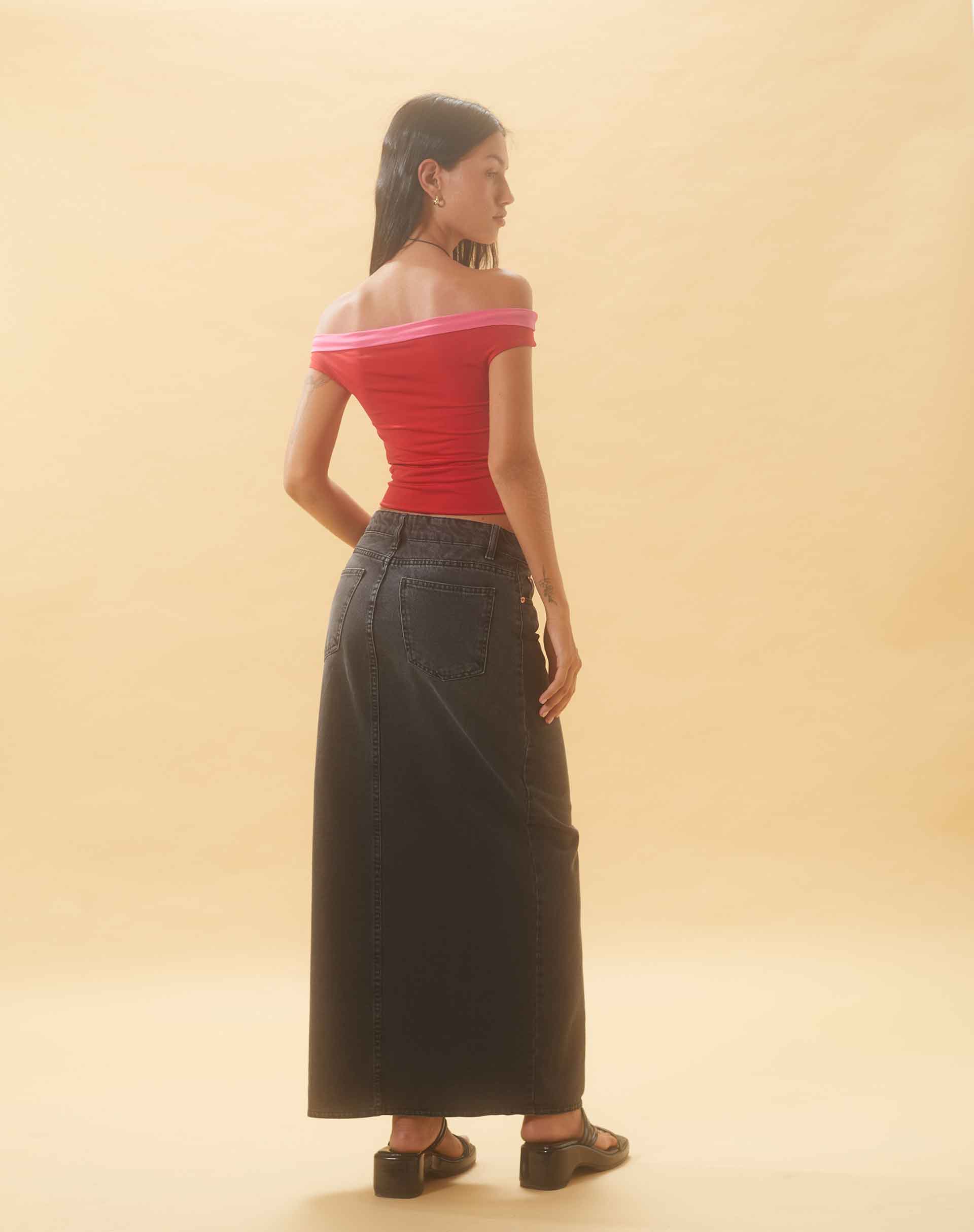 immagine di Maxi gonna di jeans a vita bassa in nero vintage