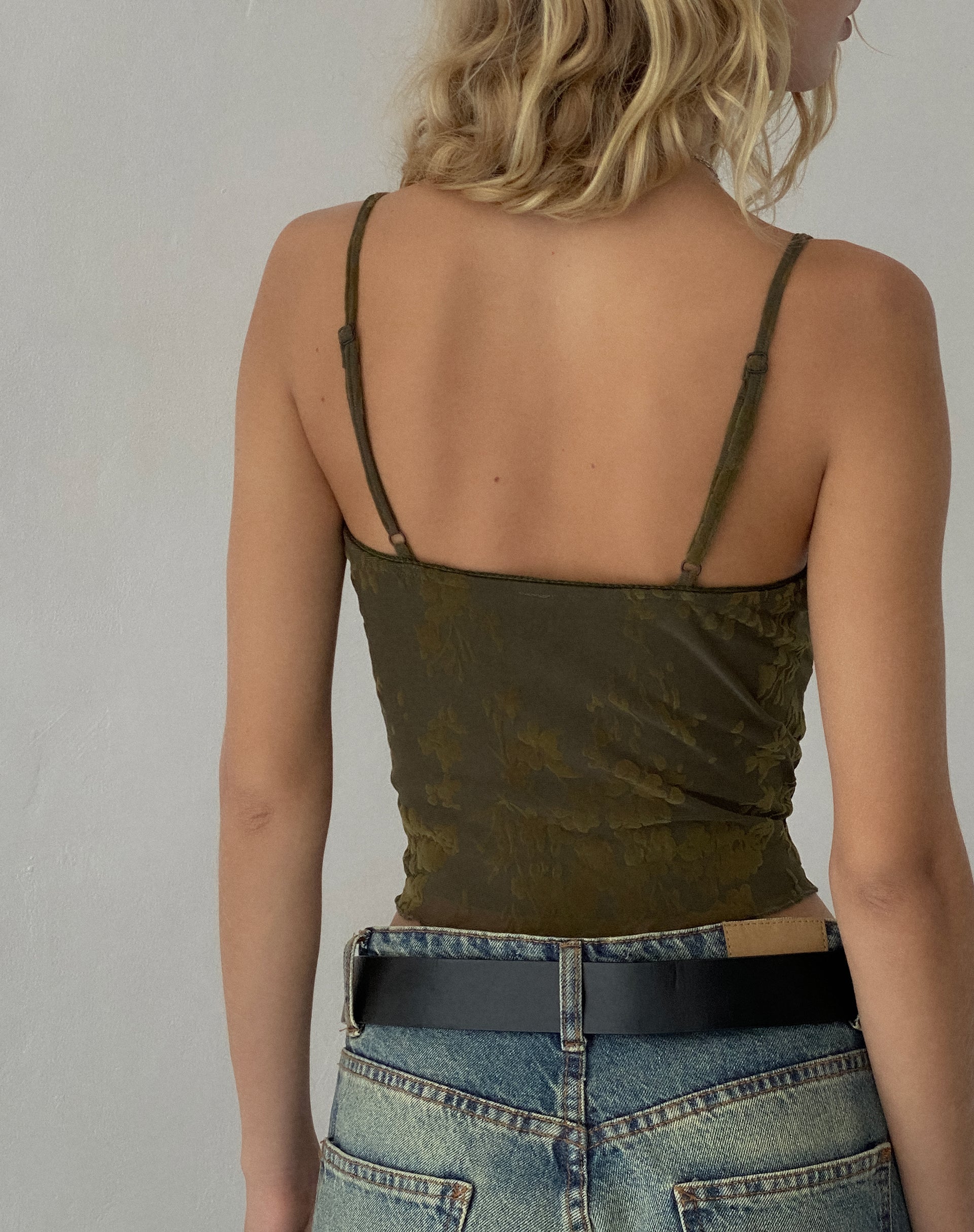Immagine di Halusi Crop Top in Abstract Botanic Dark Olive