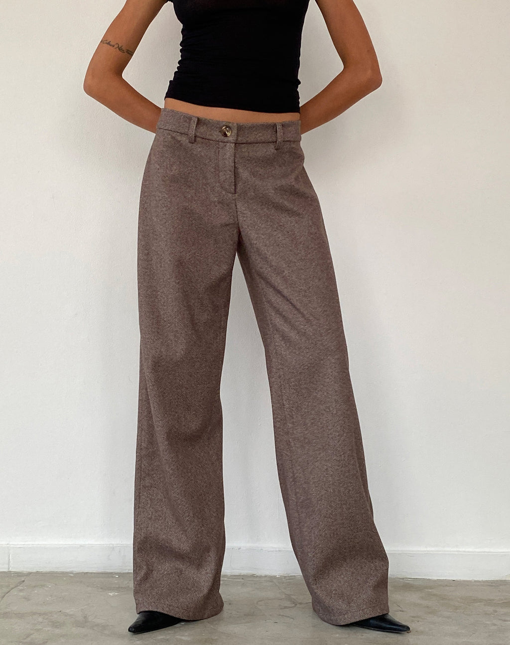 Pantalone Helsa a vita bassa in marrone scuro Sartoria