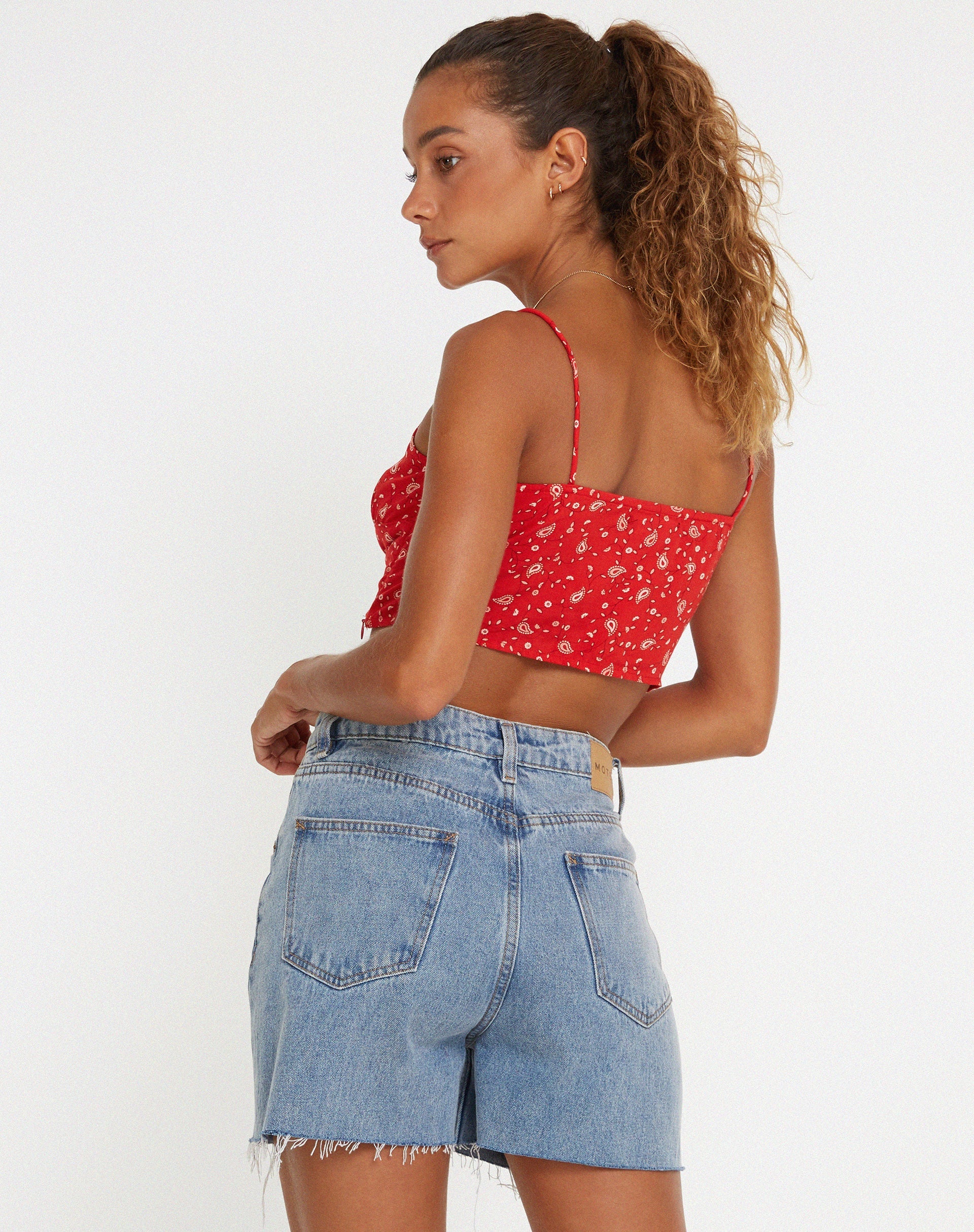 immagine di Hema Crop Top in Paisley Fun Red