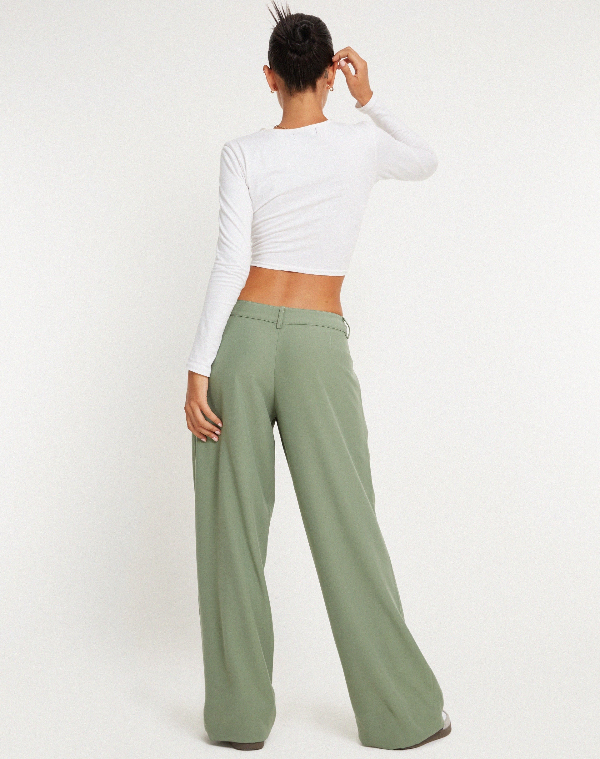immagine dei pantaloni a gamba larga Hondra in verde cenere