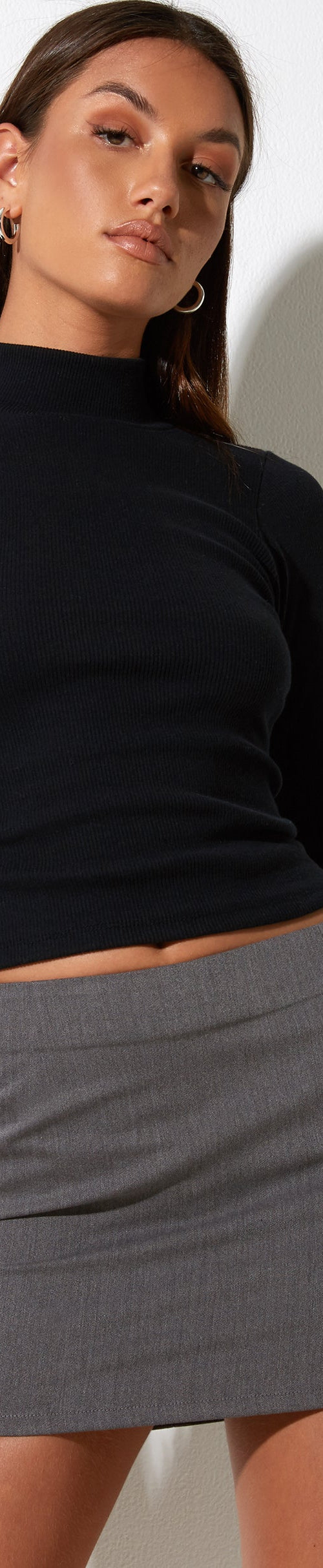 immagine di Ima Mini Skirt in Charcoal sartoriale