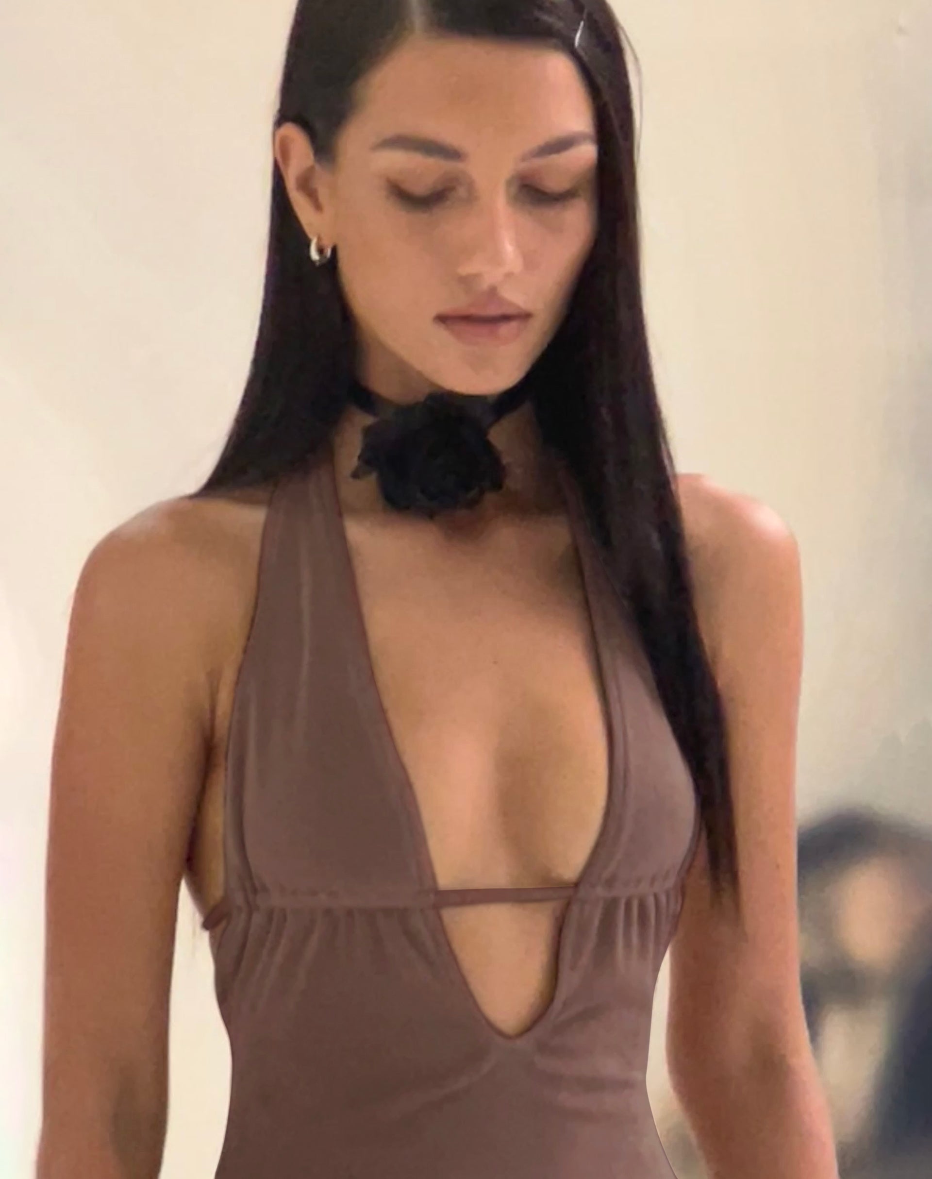 Immagine di Savilla Mini Dress Halterneck in Peppercorn
