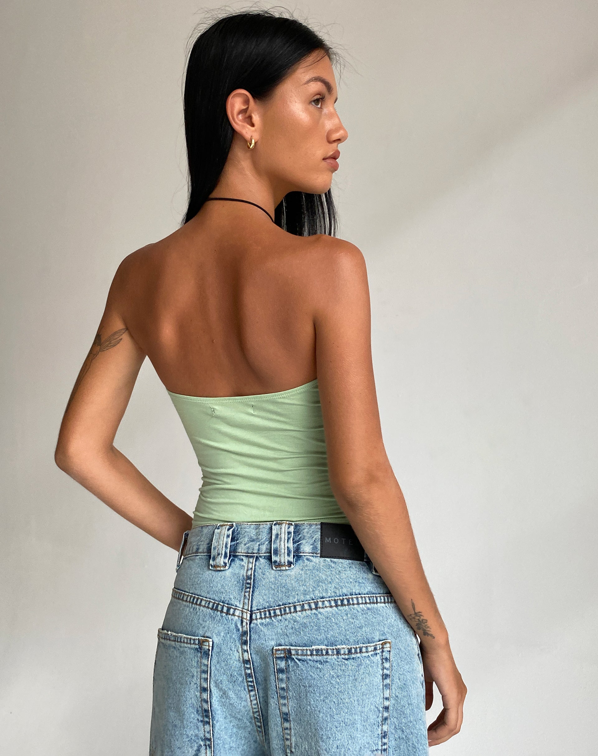 Immagine di Dayu Crop Top a fascia in salvia argento