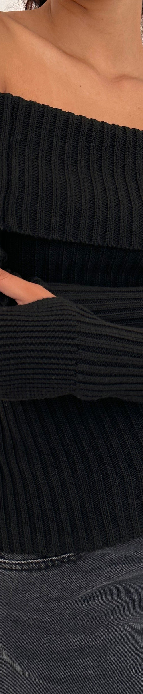 Immagine di Circe - Top in maglia con maniche lunghe e senza spalle - Nero