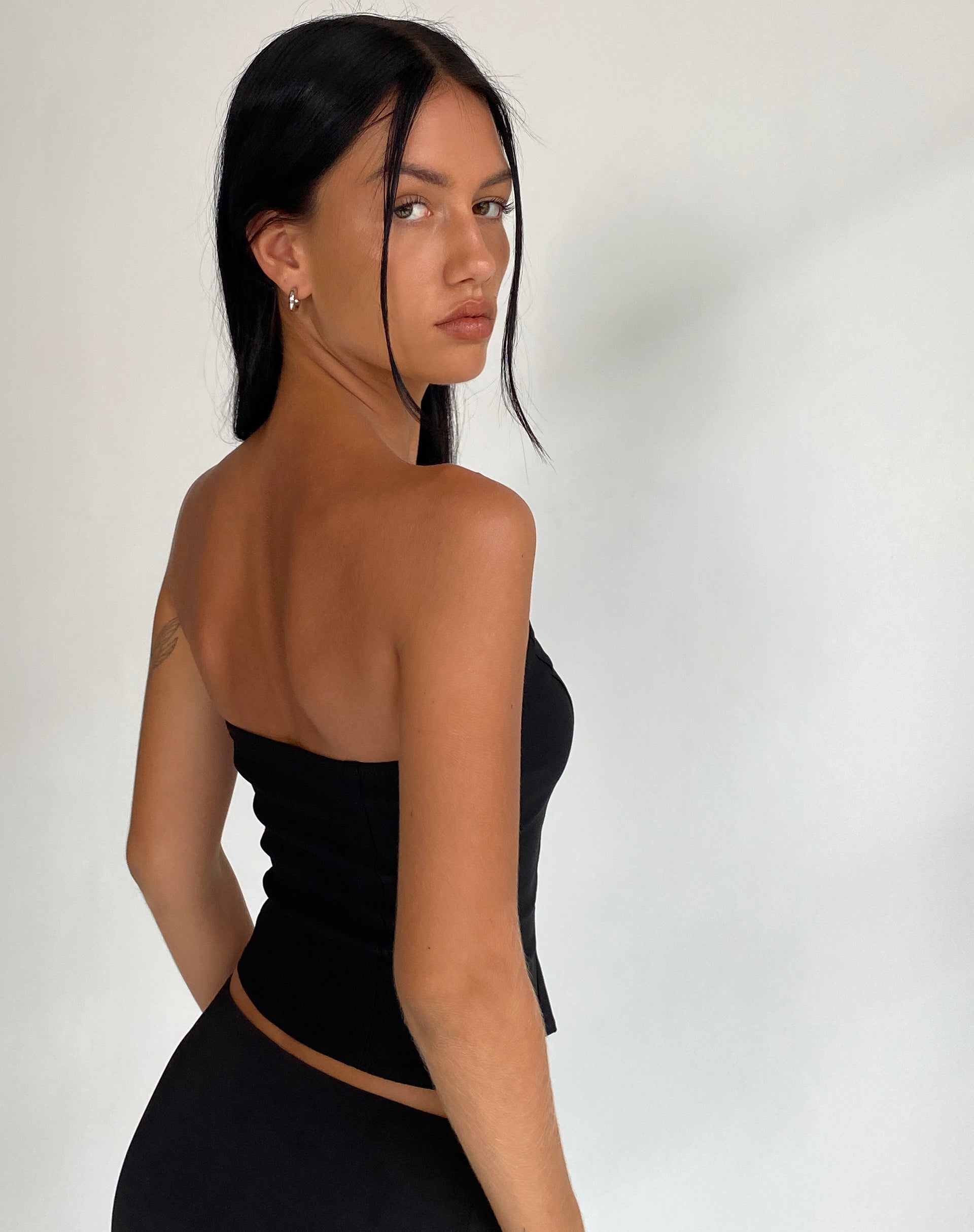 Immagine di Maribaya Top corsetto lungo in nero
