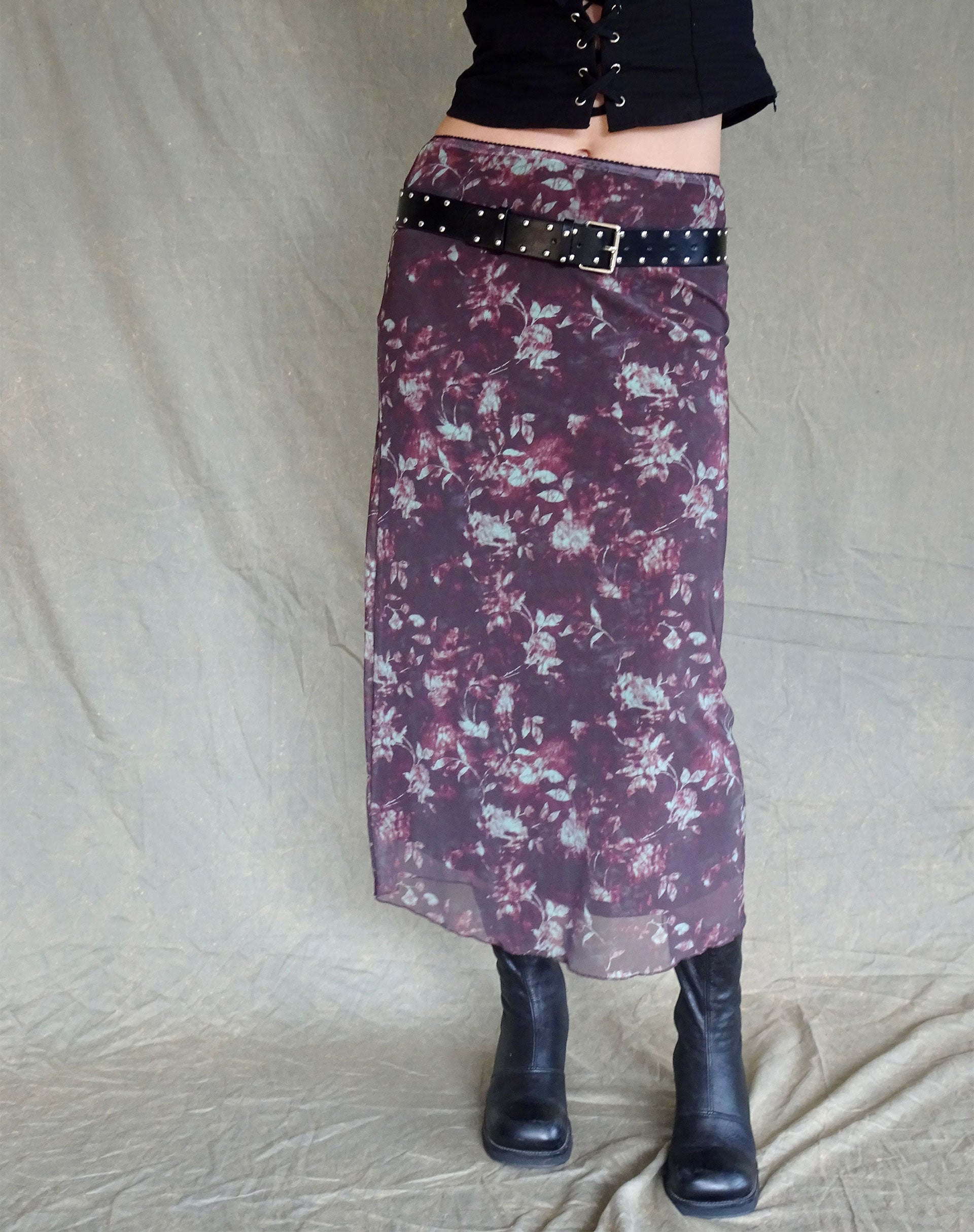 immagine di Maxi gonna Lassie in marrone floreale botanico