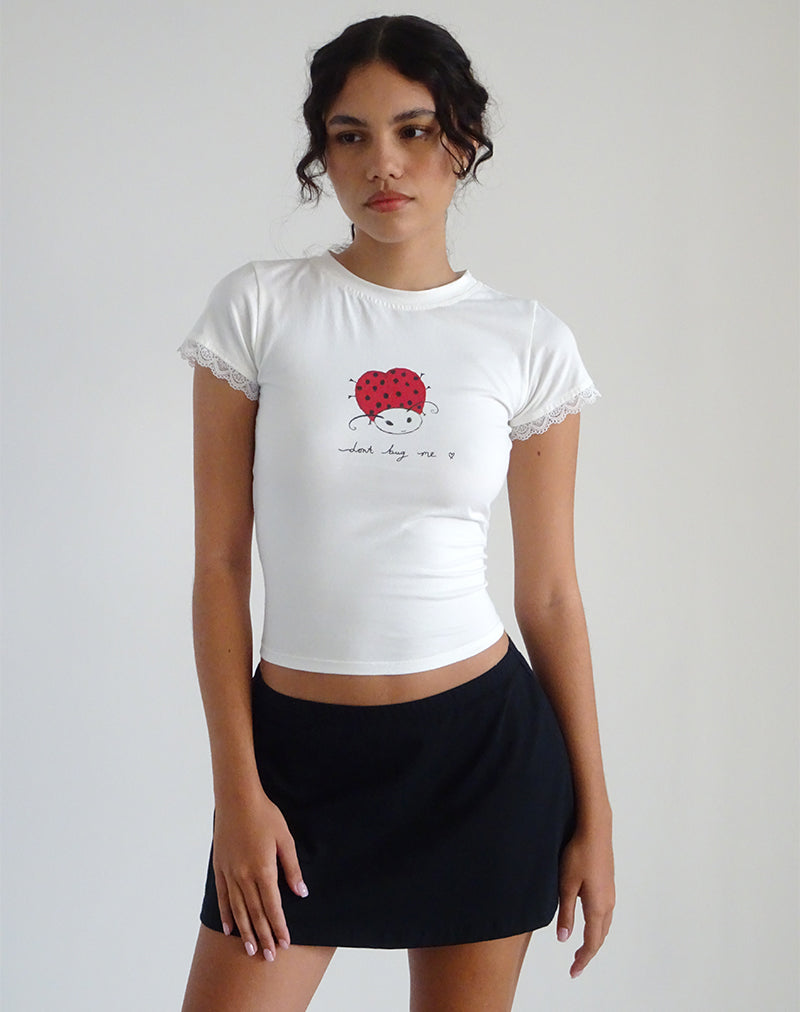 Immagine di Izzy Top in bianco sporco "Dont Bug Me".