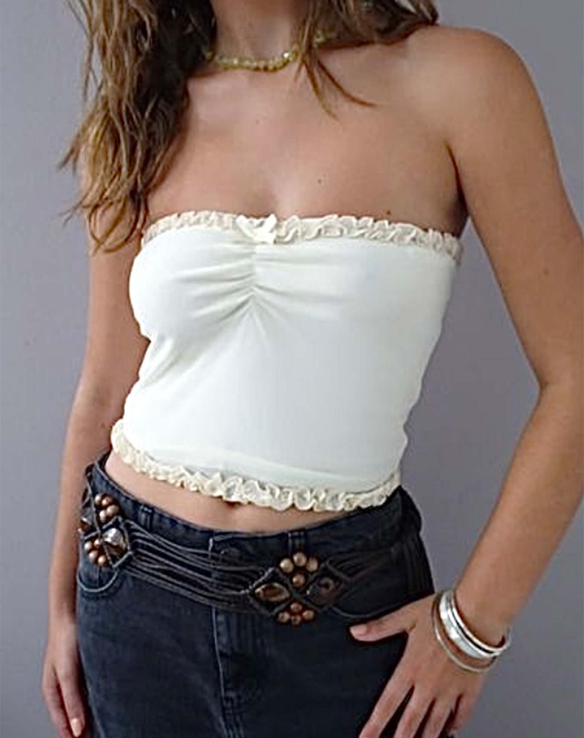 Immagine di Jachai Frill Detail Bandeau Top in bianco sporco