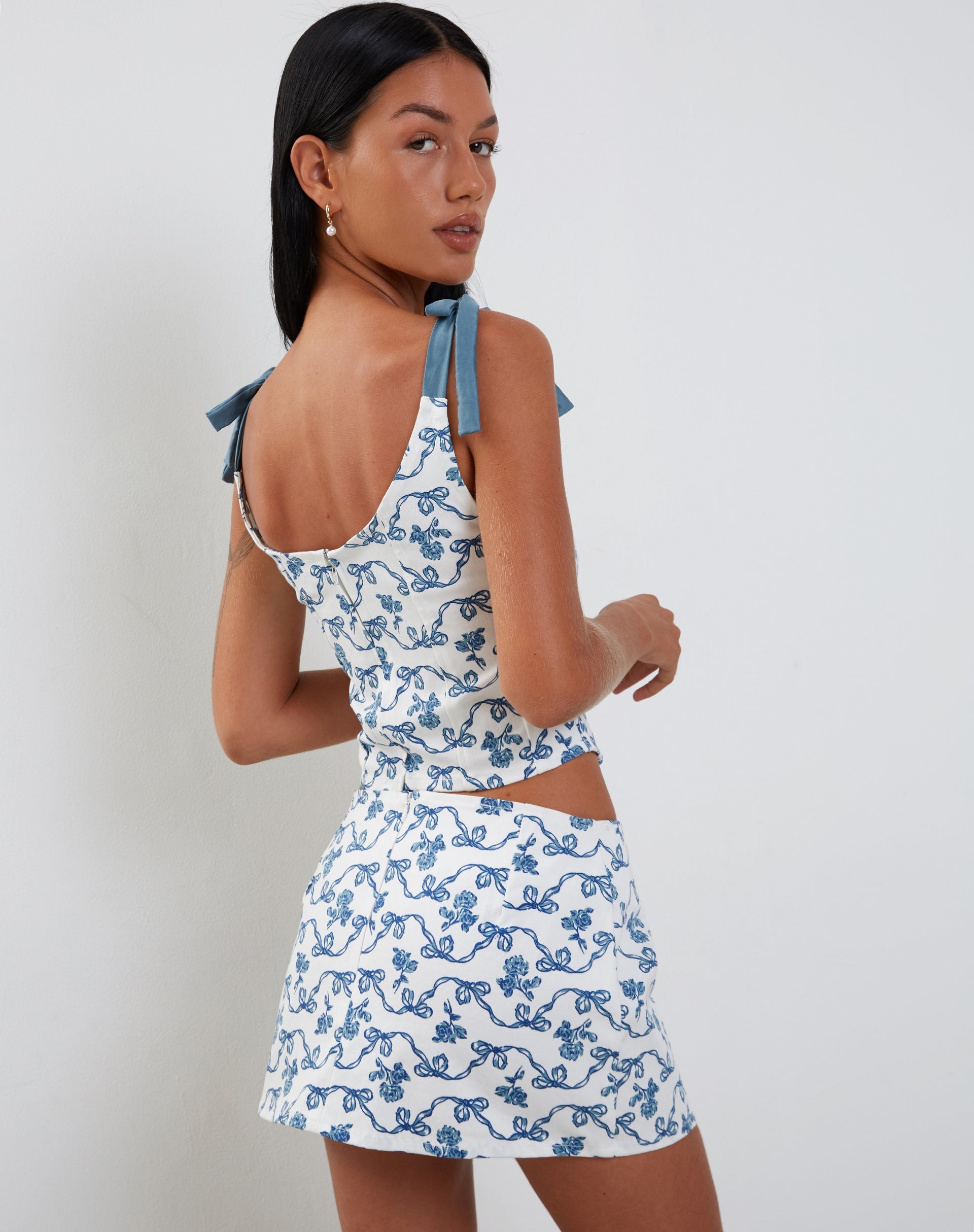 Immagine di Jatmi Top corsetto con stampa a nastro bianco e blu