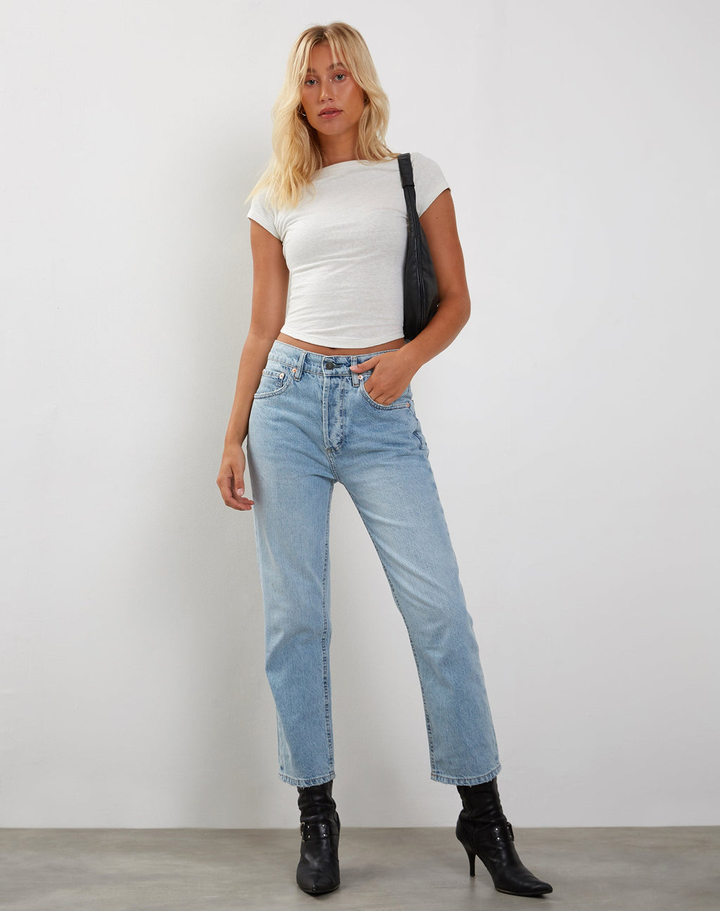 Jeans a gamba dritta a vita media in denim bleach
