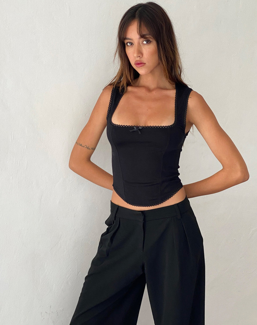 Jinisa - Top con corsetto in senape nero