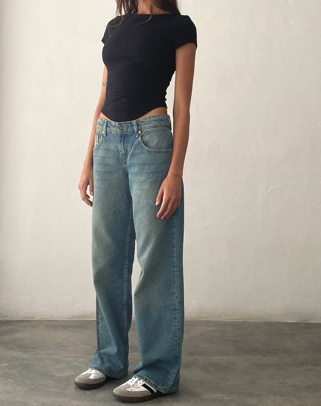 Jeans paralleli a vita bassa in blu vintage verde