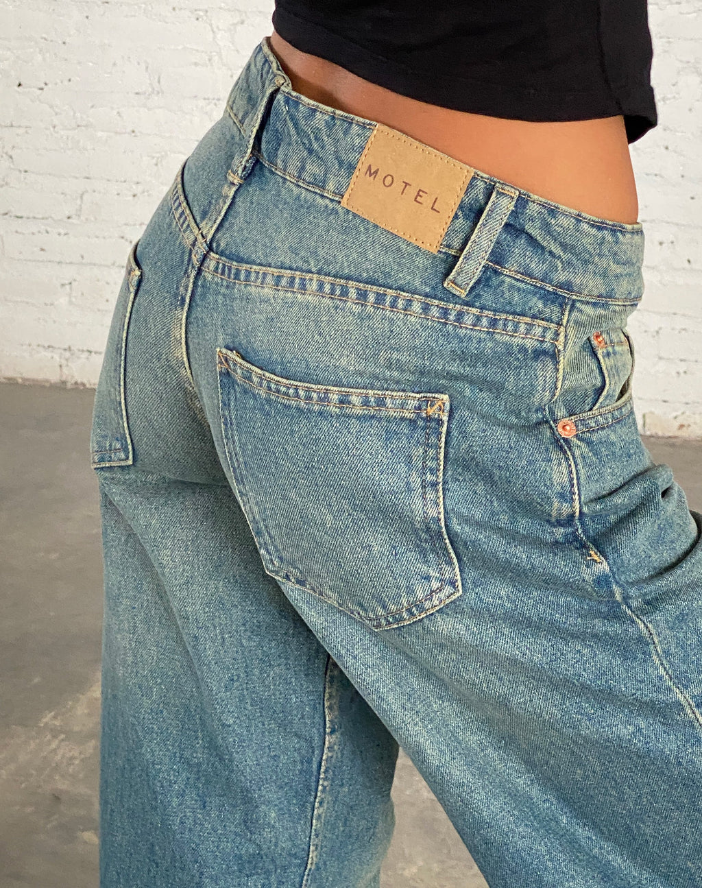 Jeans paralleli a vita bassa in blu vintage verde