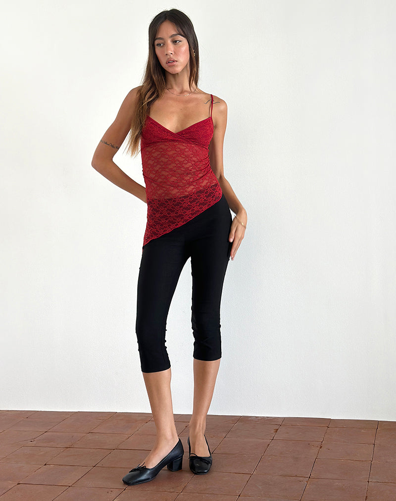 immagine di Kacha Cami Top asimmetrico in pizzo rosso Mari