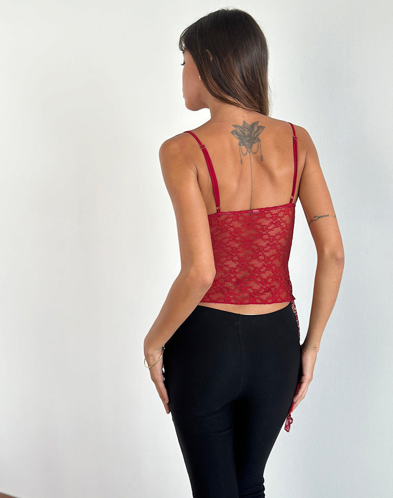 immagine di Kacha Cami Top asimmetrico in pizzo rosso Mari
