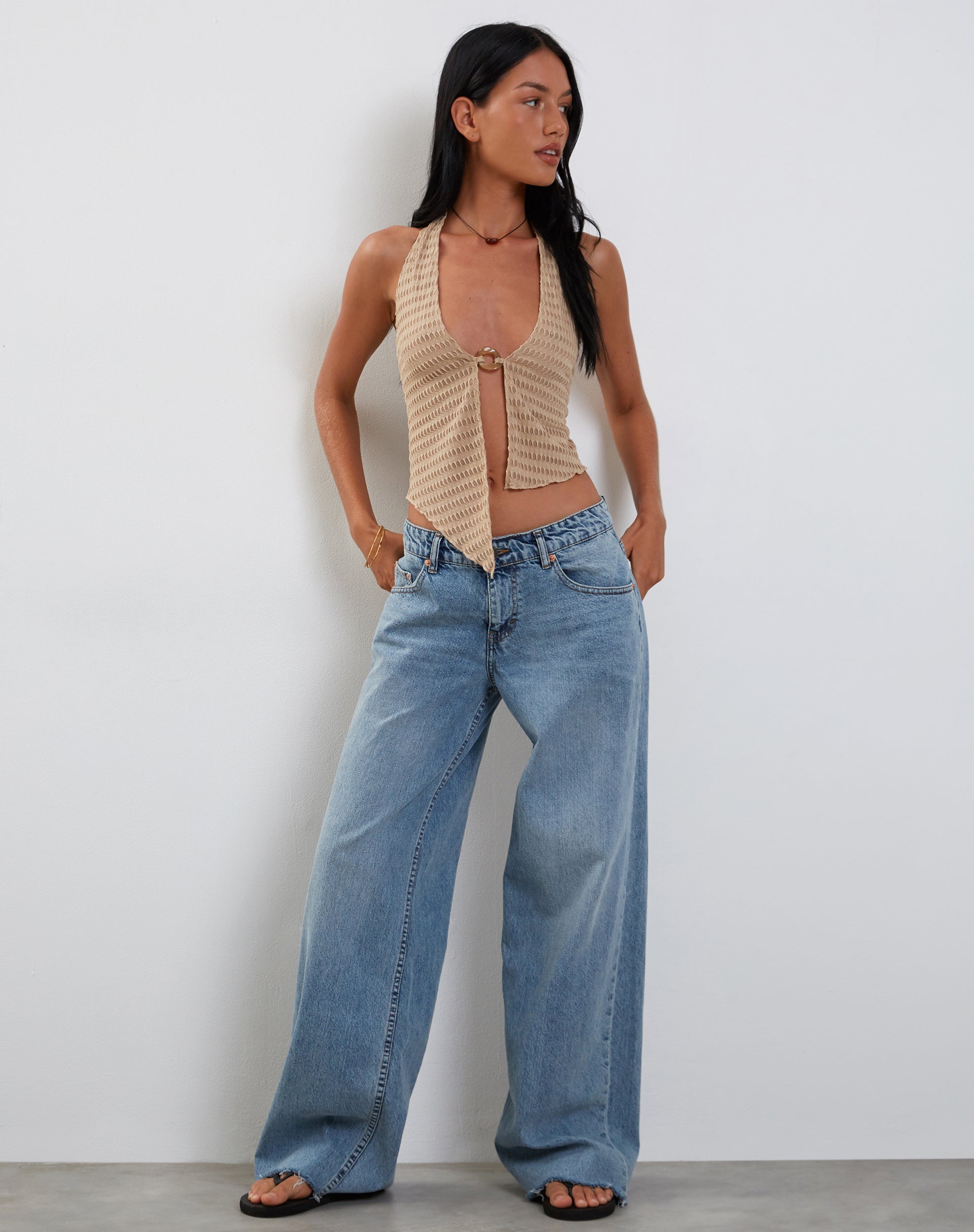 Immagine di Kacie Waffle Knit Halterneck Butterfly Top in Oat