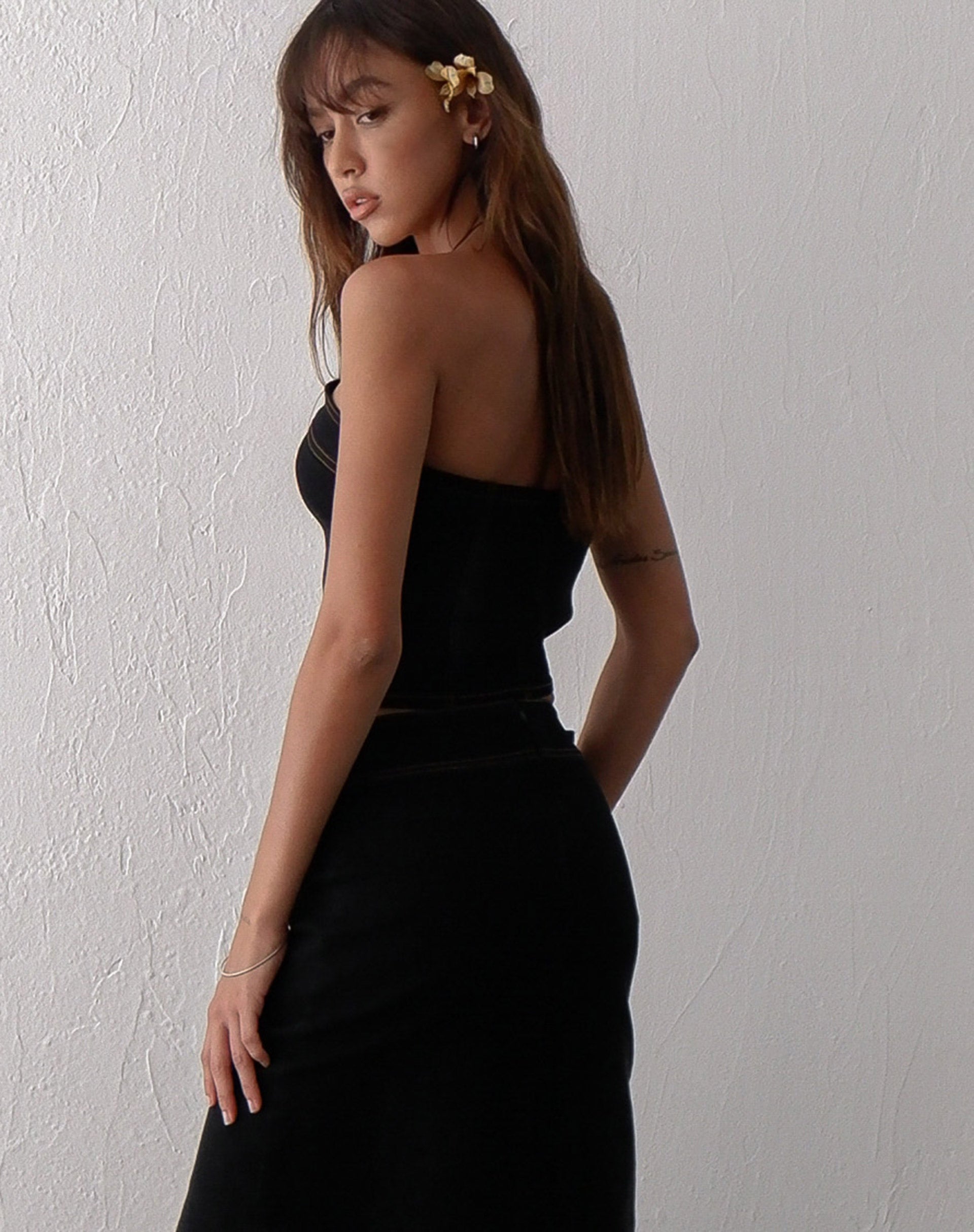 Immagine di Kaiha Denim Bandeau Corset Top in Black Wash