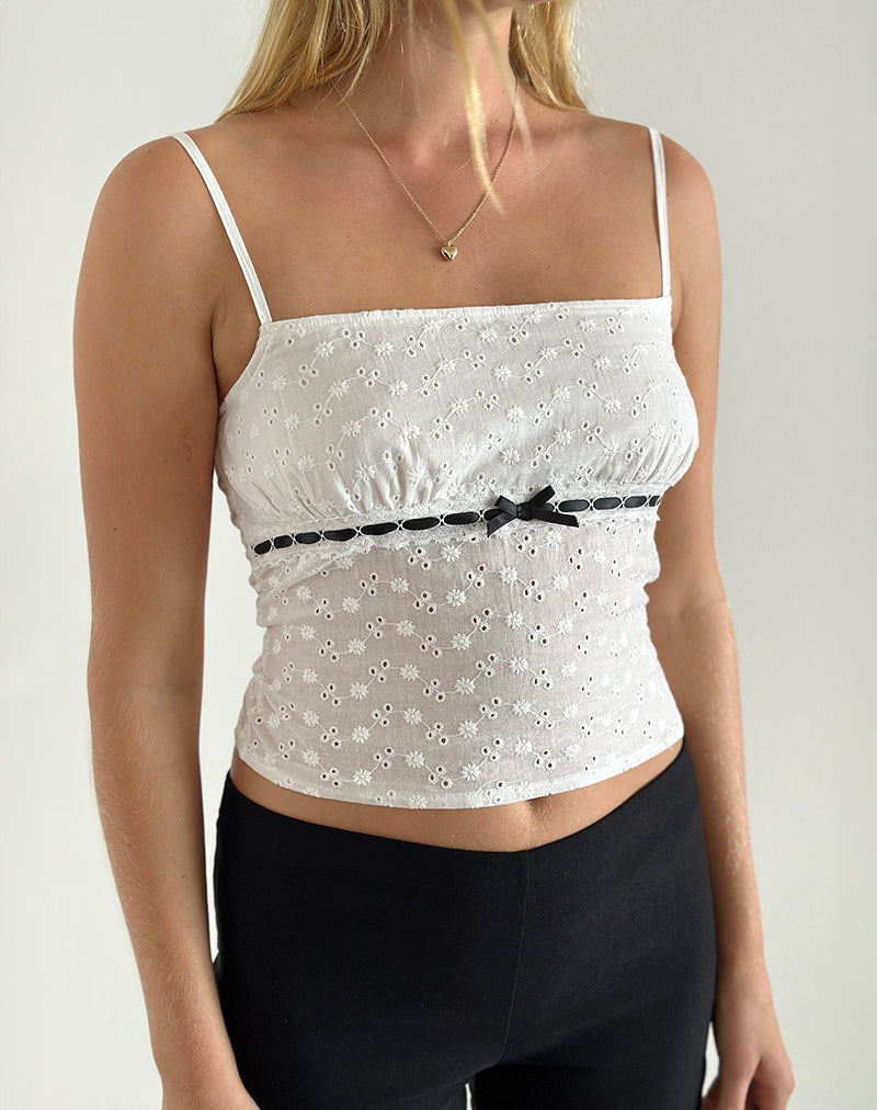Immagine di Katisa Top in Broderie Bianco