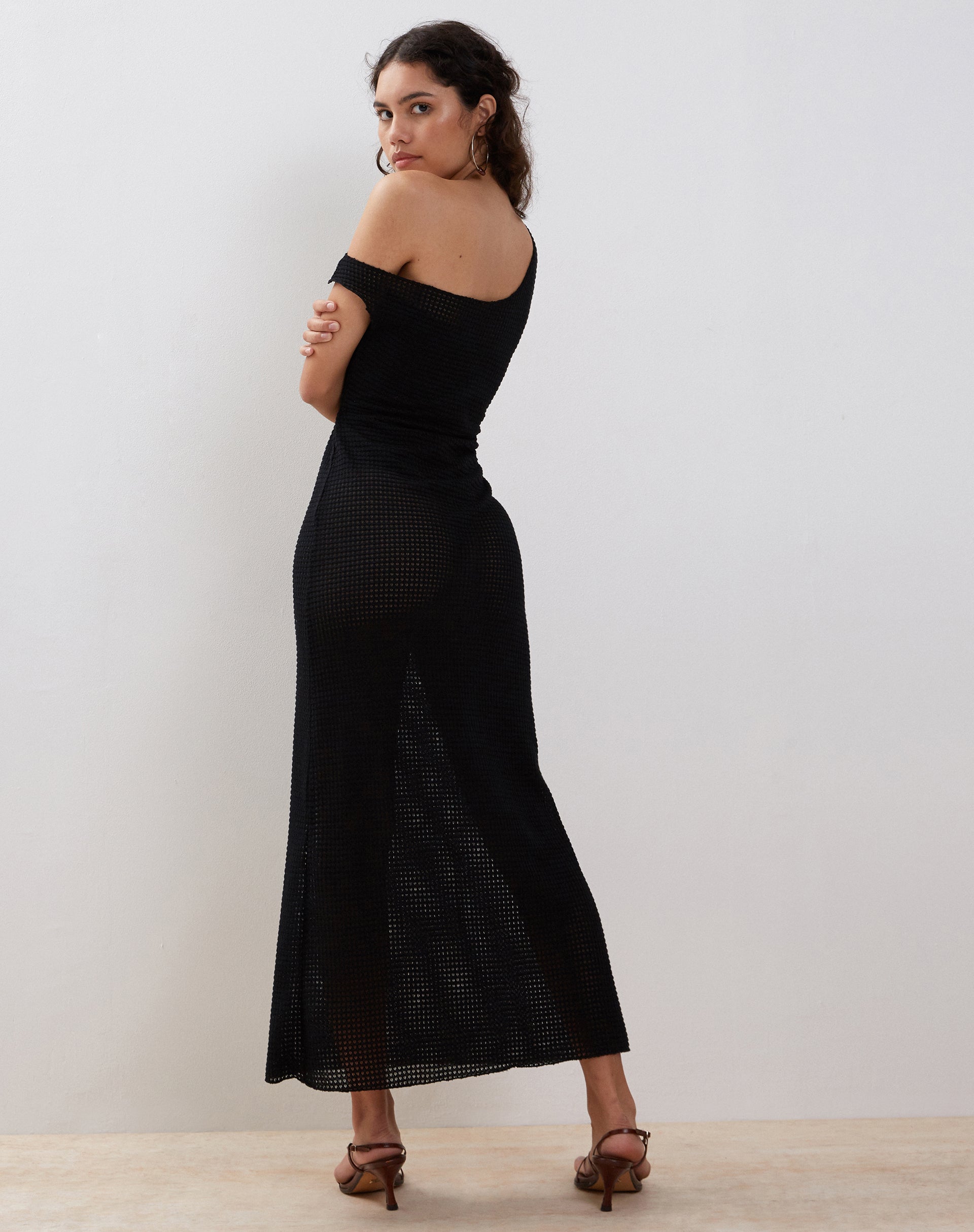 Immagine di Katja Maxi Dress in Black Textured Crochet