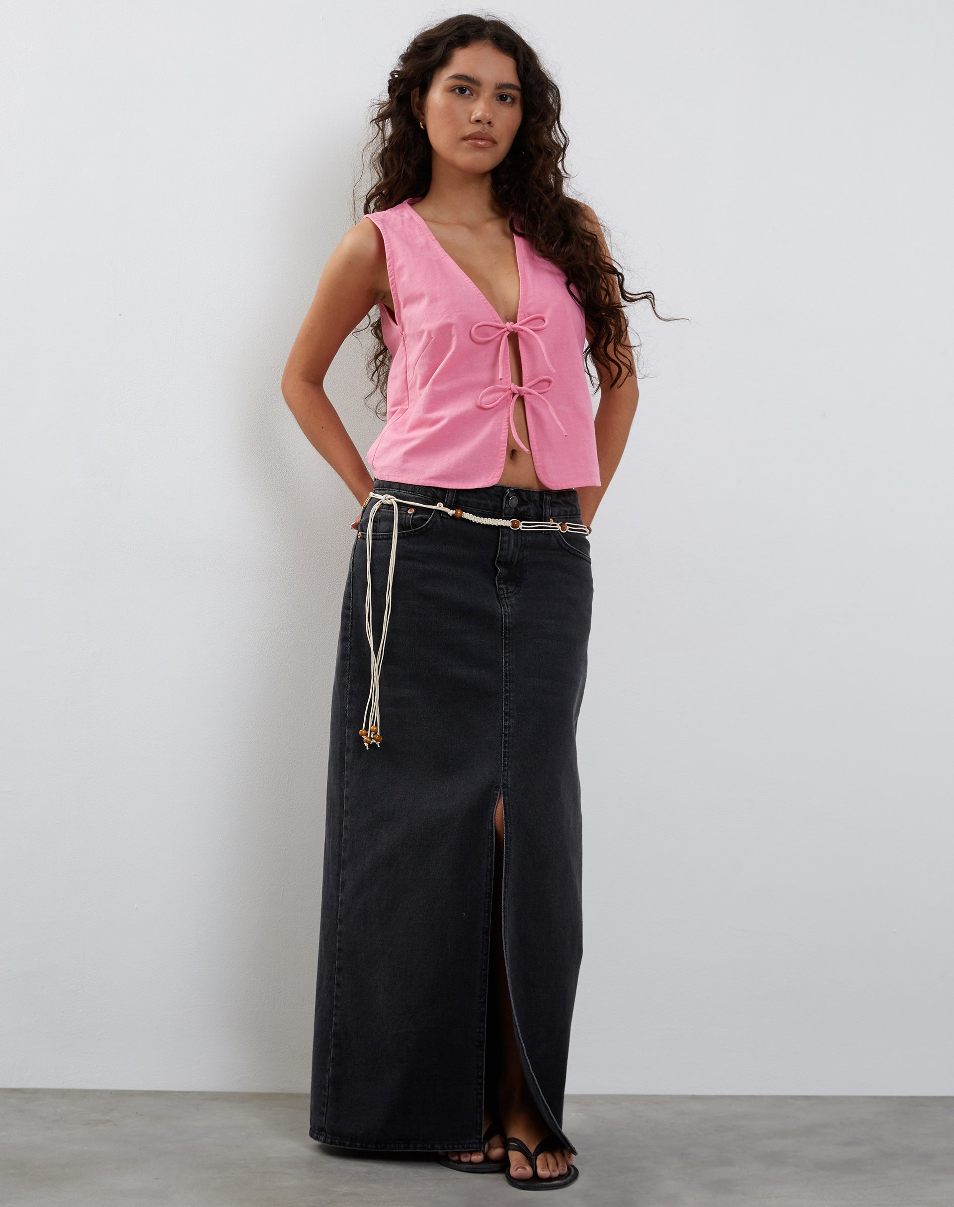 Immagine di Kayve Tie Front Top in Bubblegum Pink