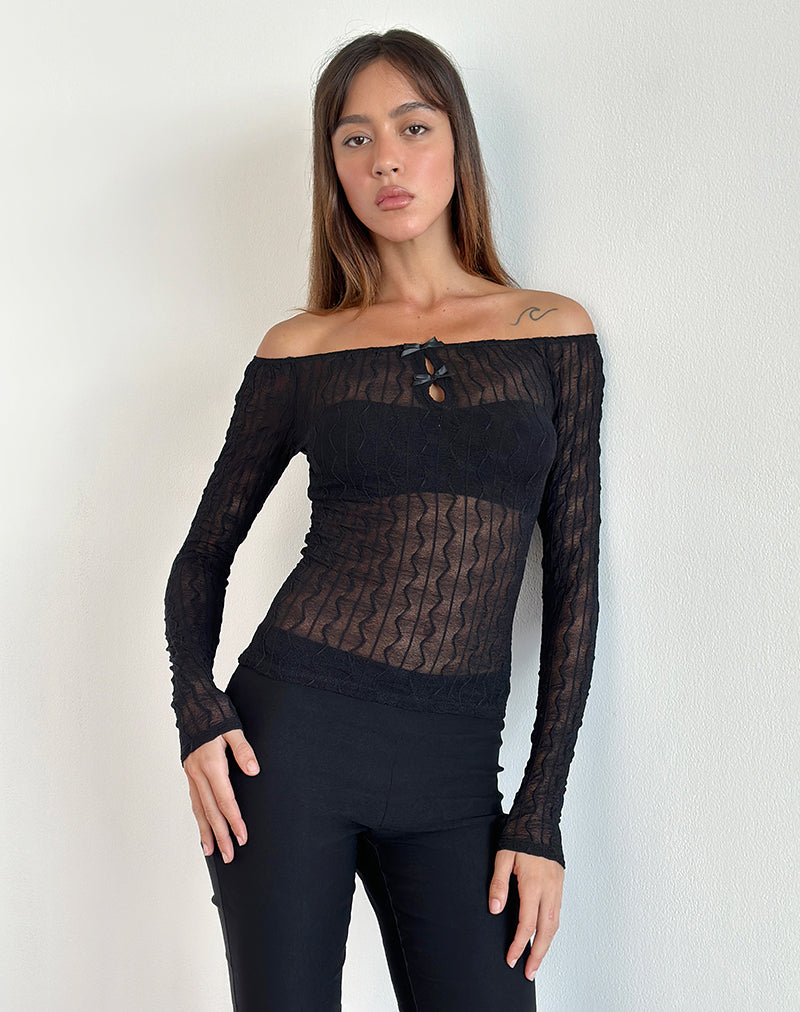 Kazi - Top Bardot in nero stropicciato