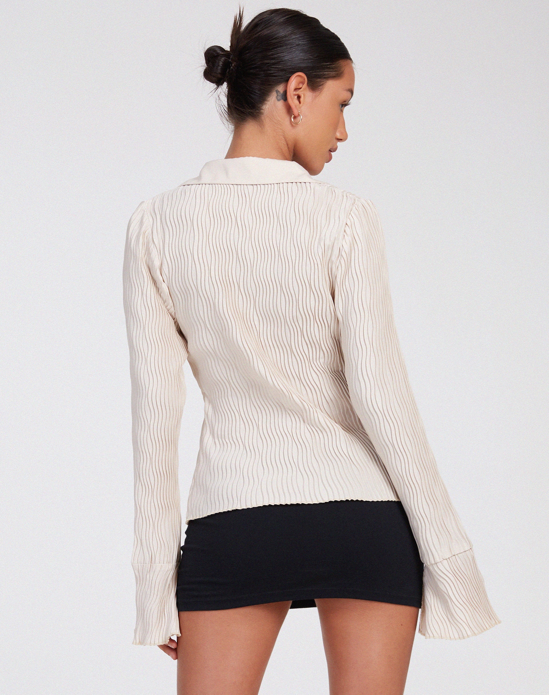 immagine della camicia Keani in beige stropicciato