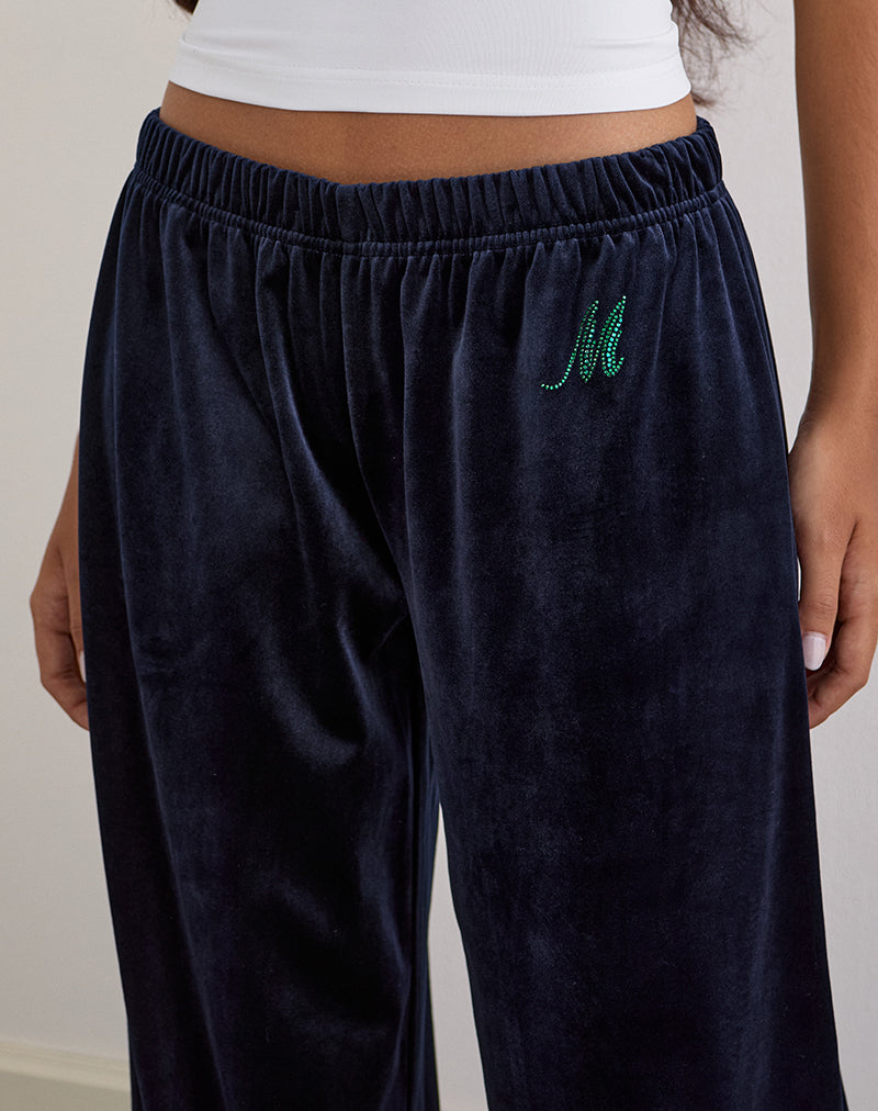 Immagine di Glen Jogger in Velour Navy con decorazioni 'M