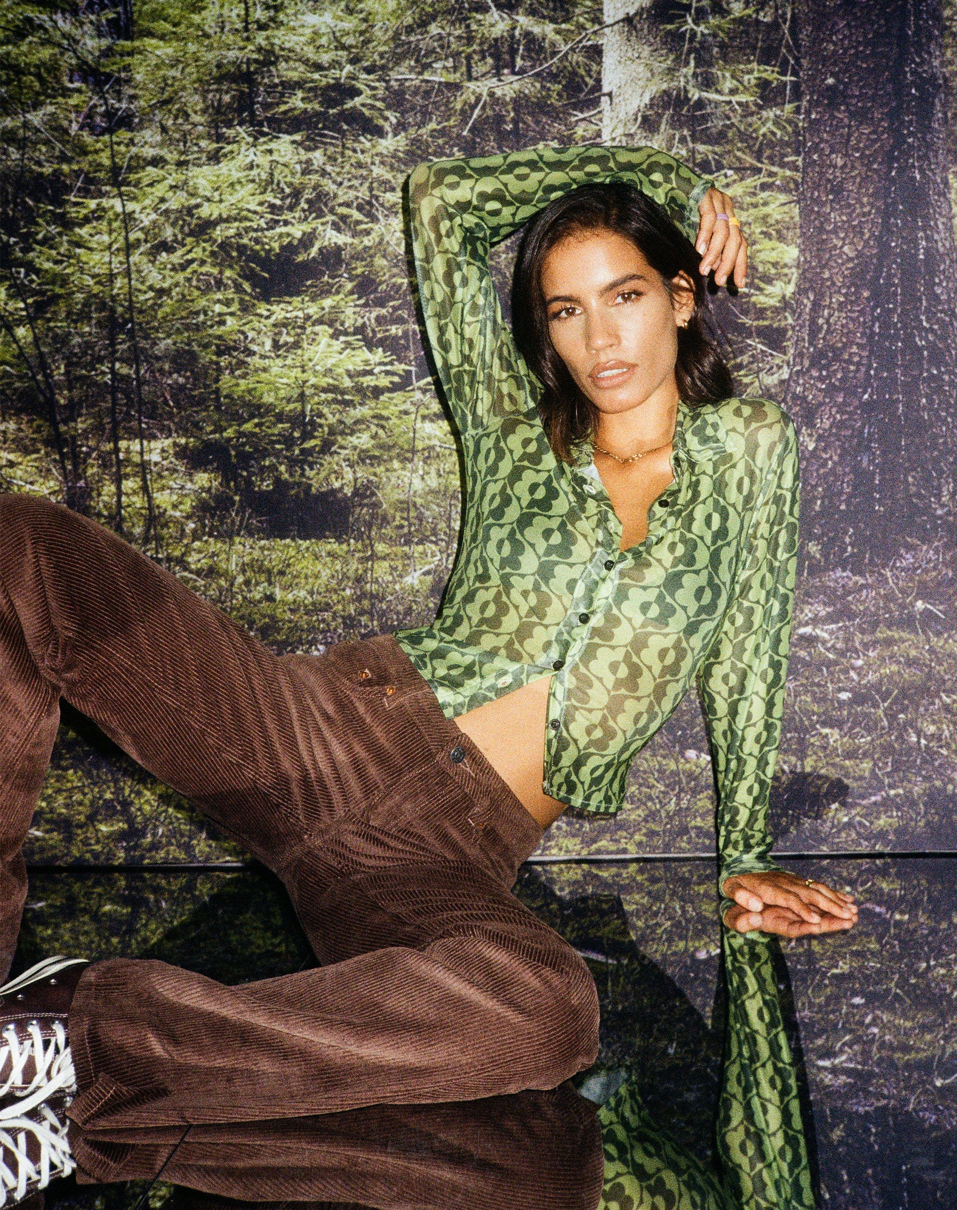 immagine di Kelly Cropped Shirt in verde margherita ondulato