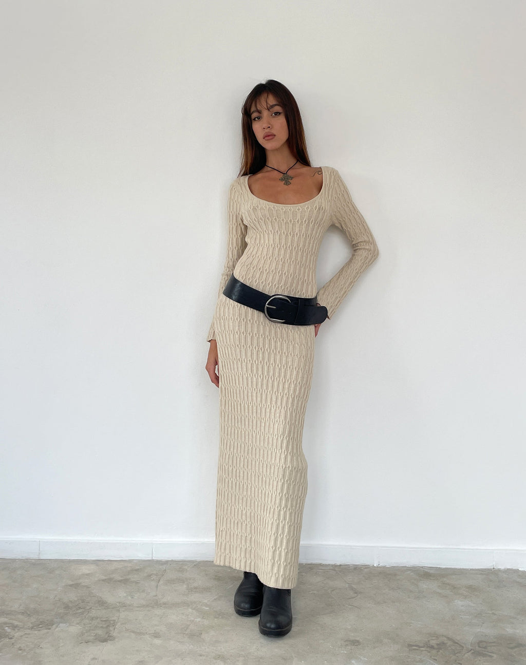Maxi abito a maniche lunghe Kiasta in maglia neutra