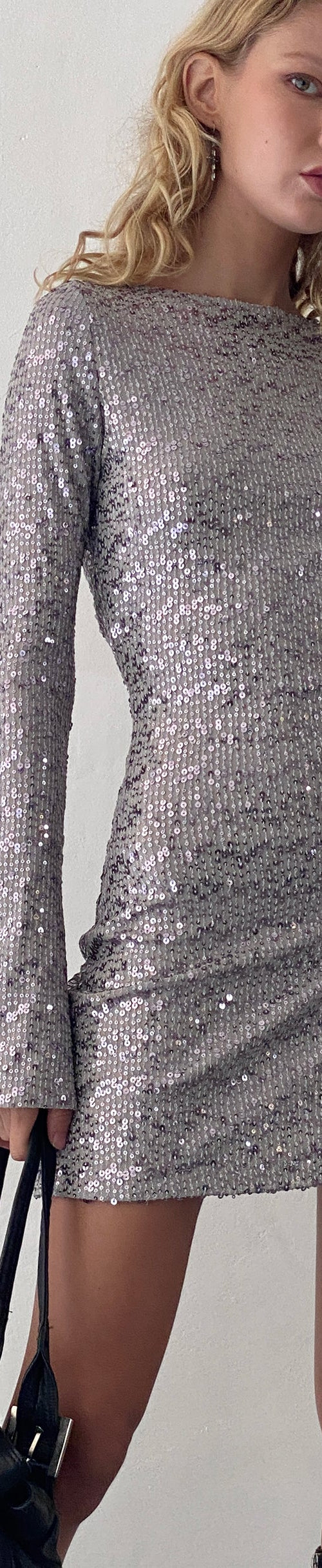 Immagine di Kimberly - Mini abito aperto sul retro in paillettes argento