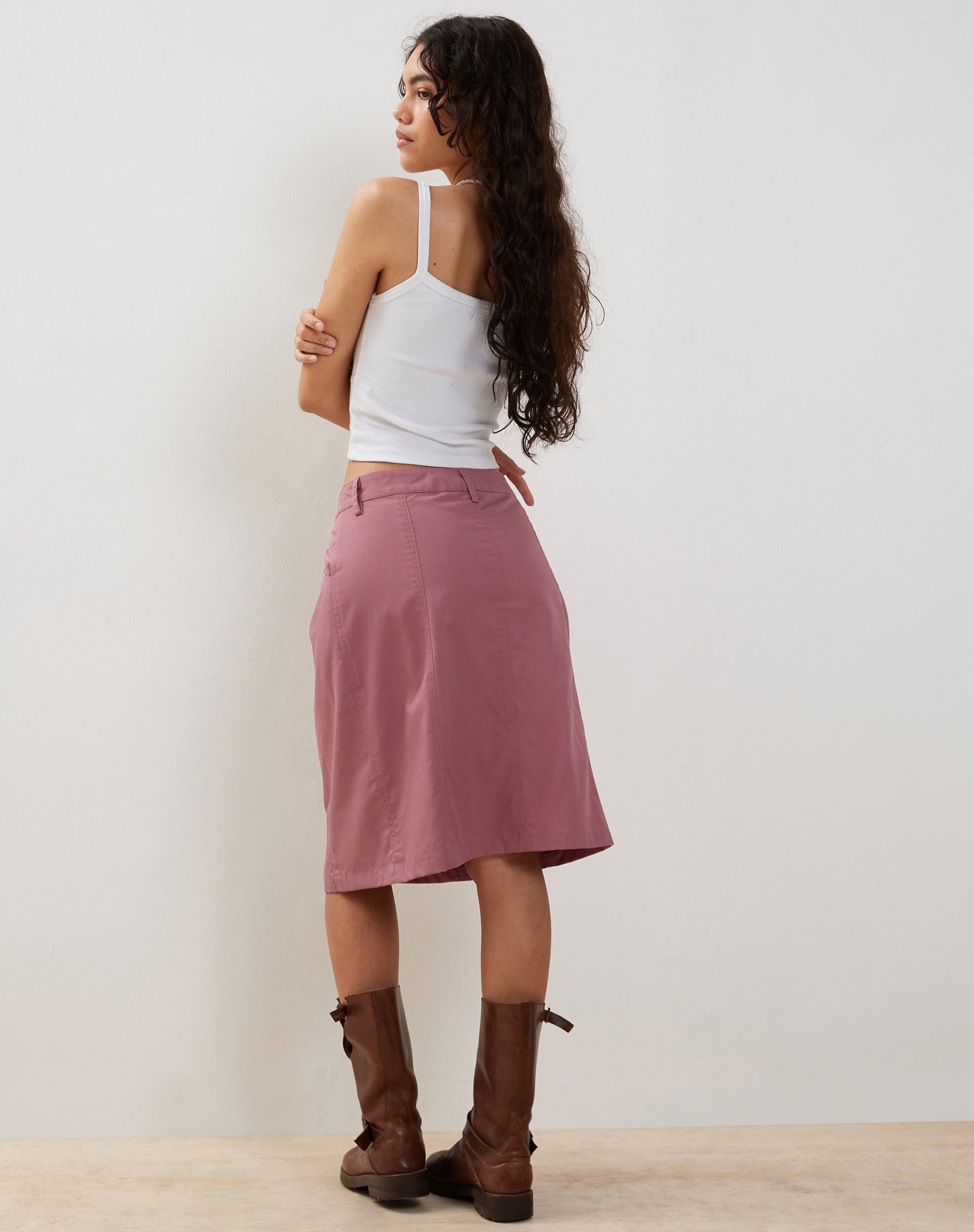 Immagine di Kyst Cargo Midi Skirt in Mauve