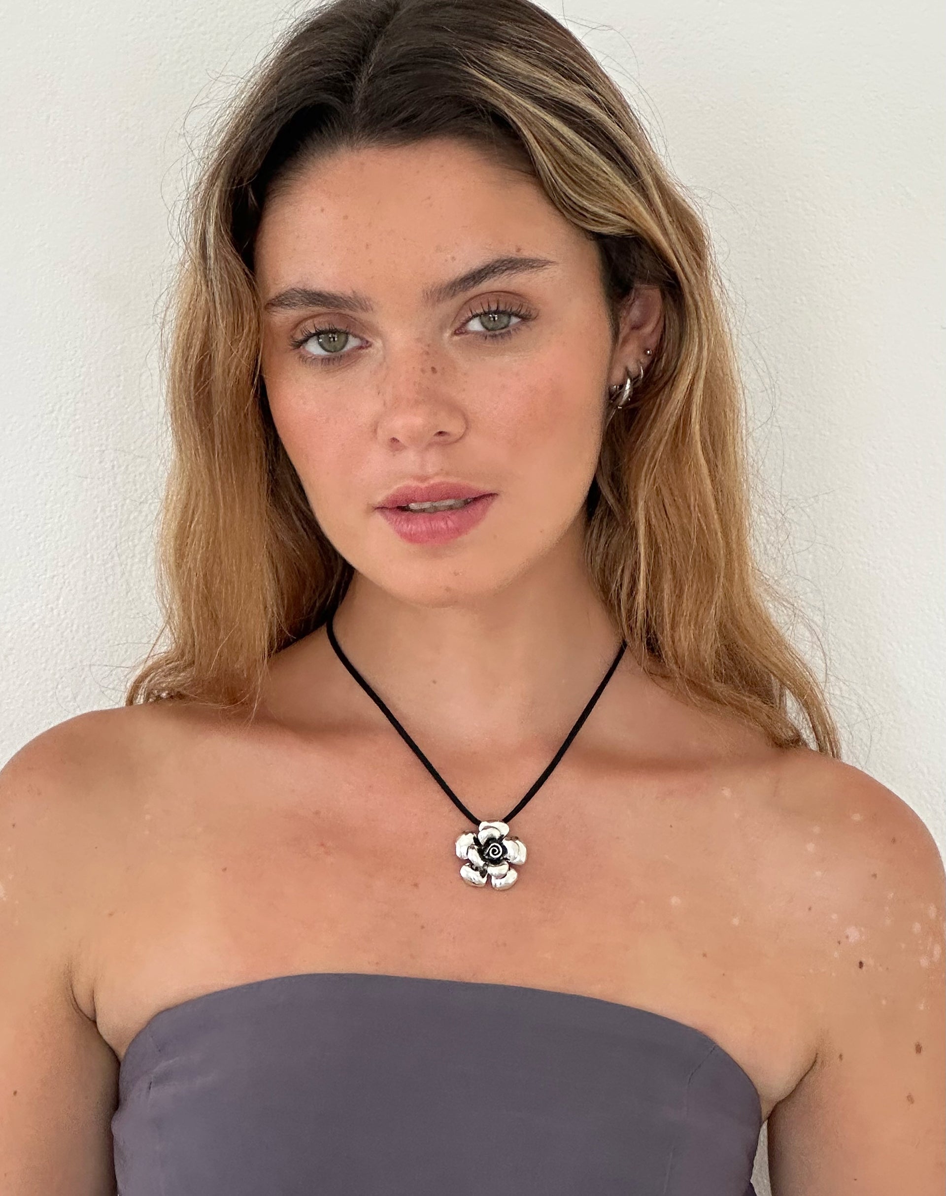 Immagine della collana Lana Cord Rose di Gemini Jewels