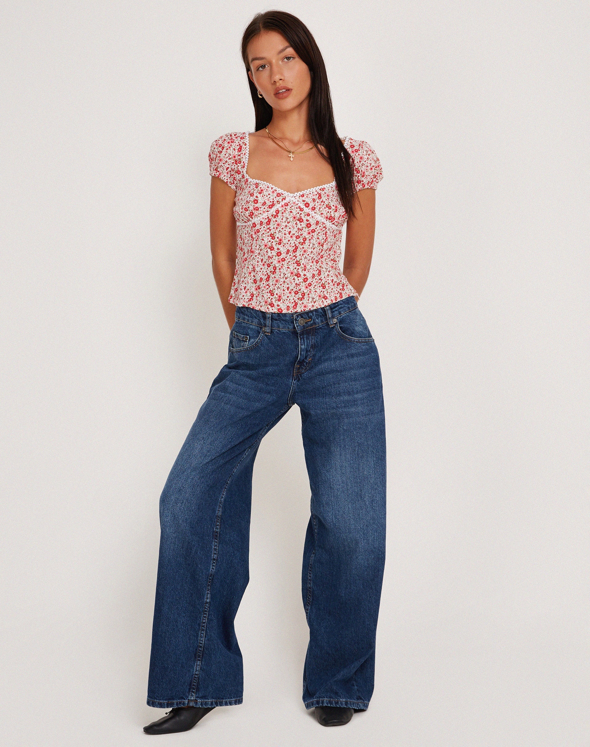 Immagine di Laz Top in Blush Red Ditsy Floral