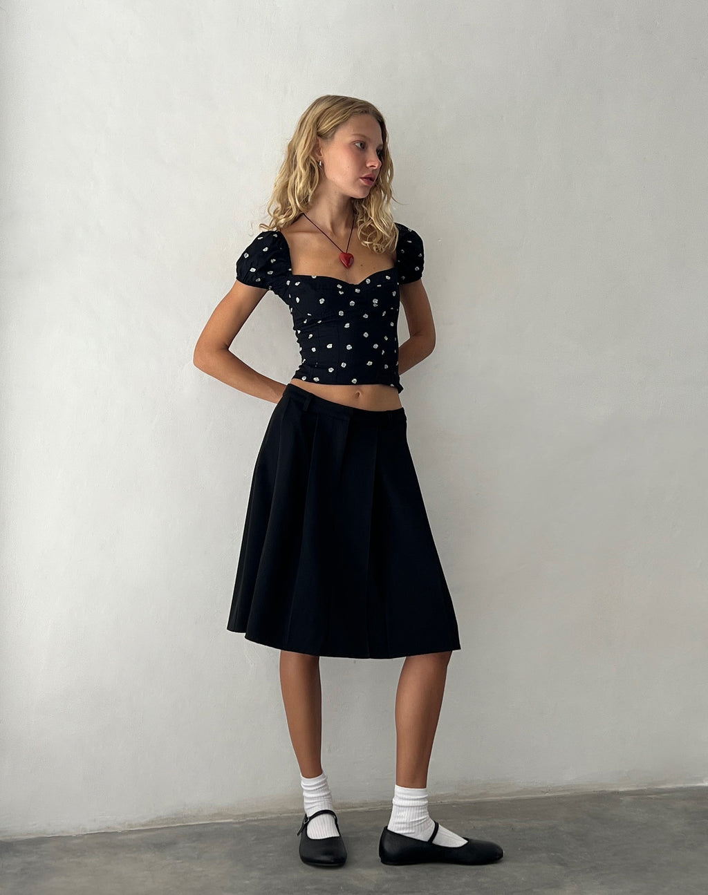 Top a cuore Leify in Ditsy Rose Nero