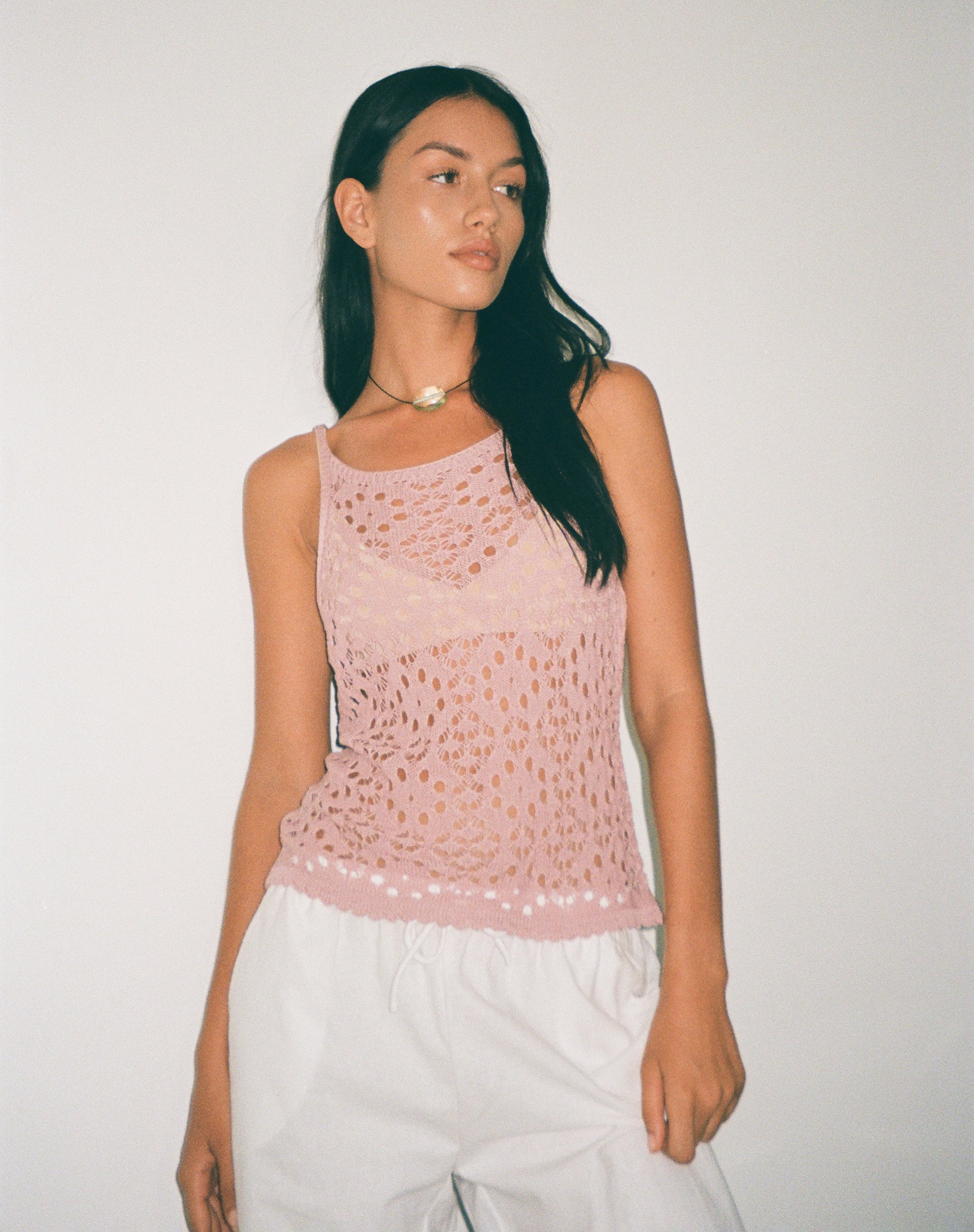 Immagine di Limu Crochet Cami Top in Dusty Pink