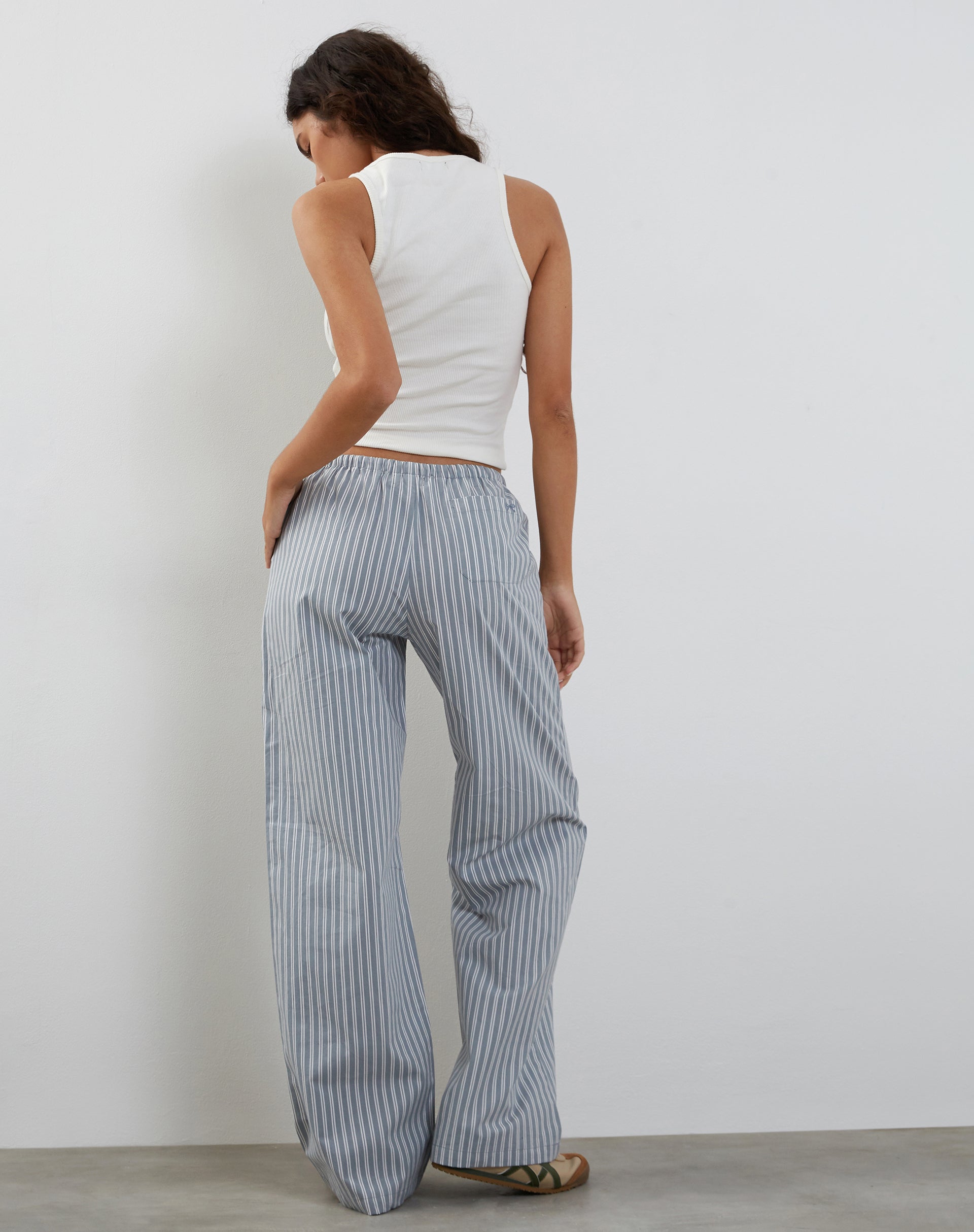 Immagine di Lirura Pantalone a gamba larga in grigio con strisce bianche