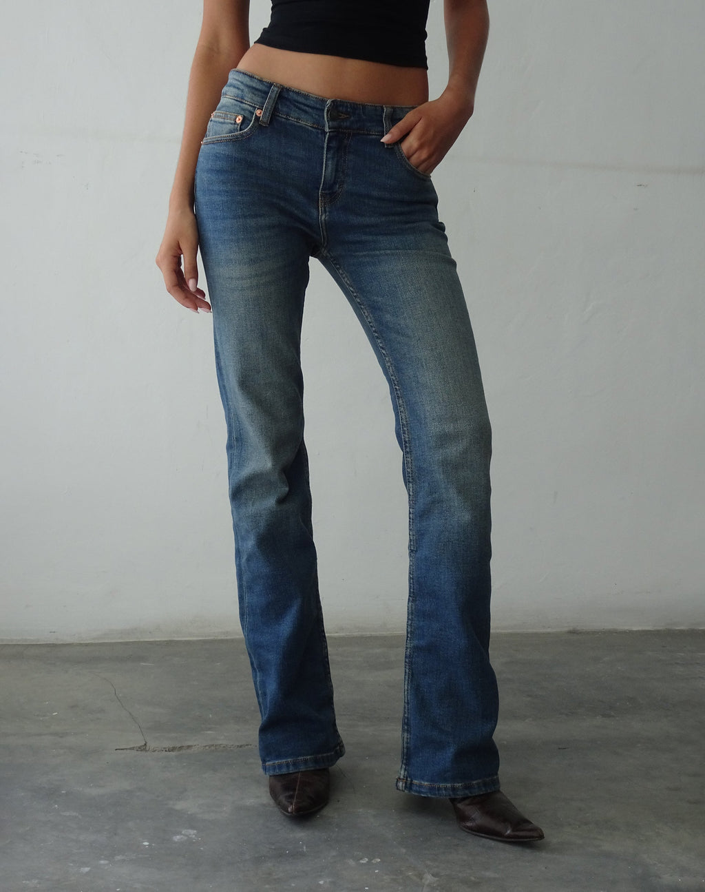 Jeans Bootleg a vita bassa in blu medio vintage