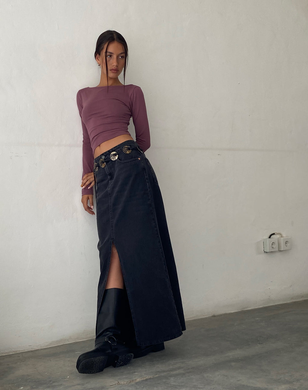 Maxi gonna di jeans a vita bassa in nero vintage