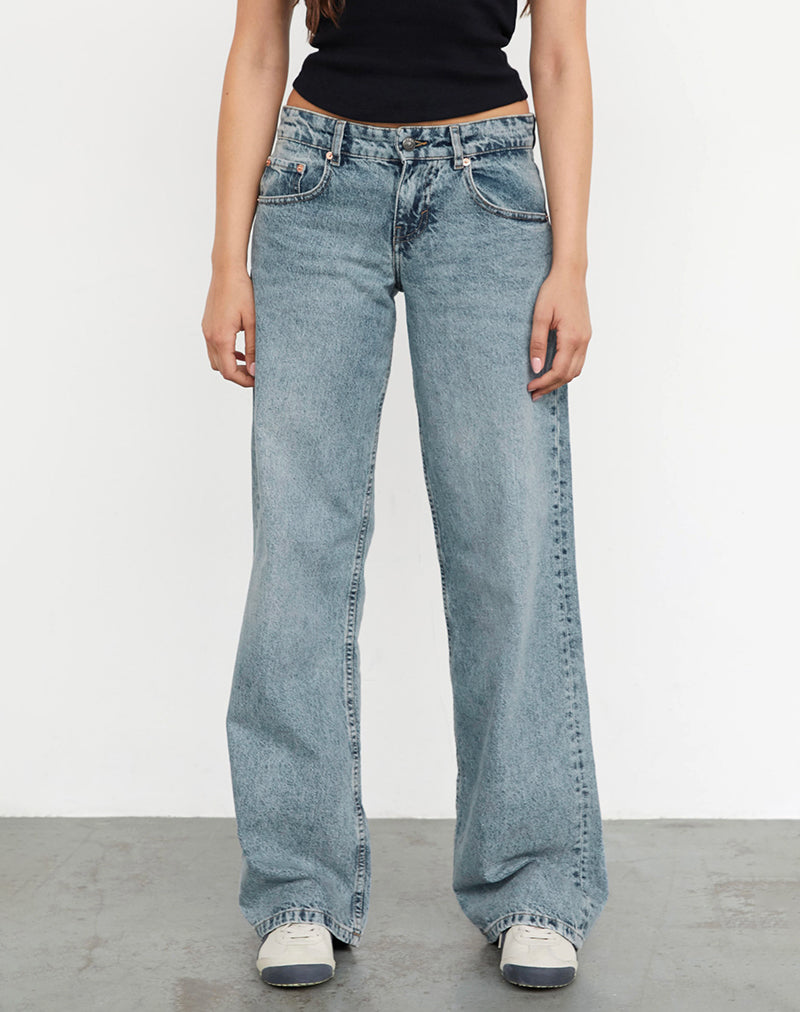 Immagine dei jeans paralleli a vita bassa con lavaggio blu vintage
