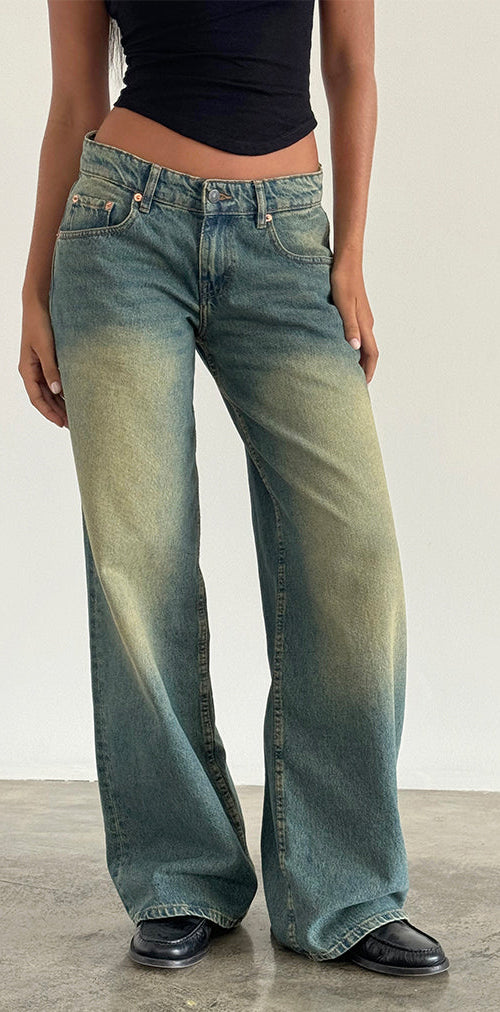 Immagine di Roomy Extra Wide Low Rise Jean in Mid Used Green