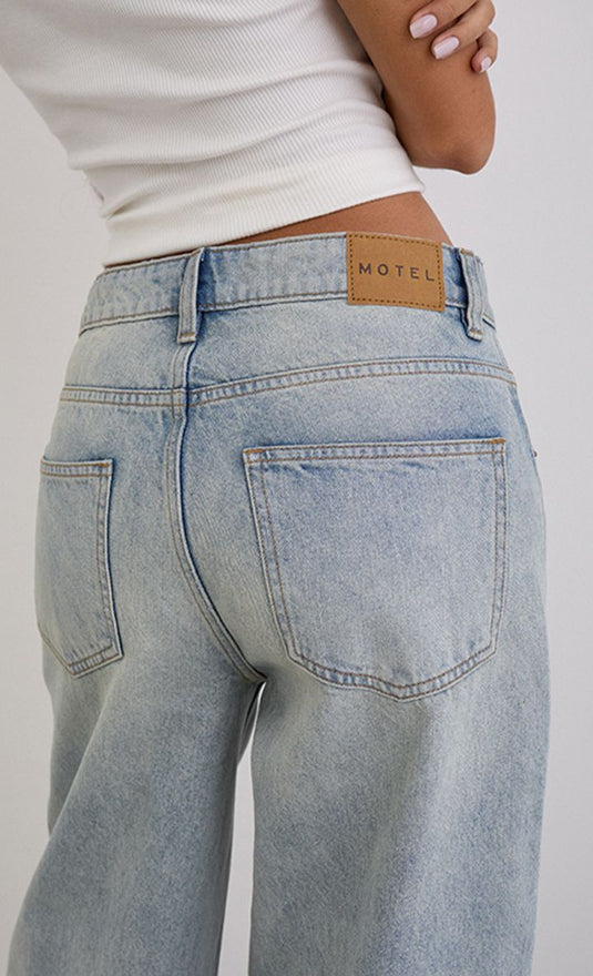 Basso, cucito e spazioso