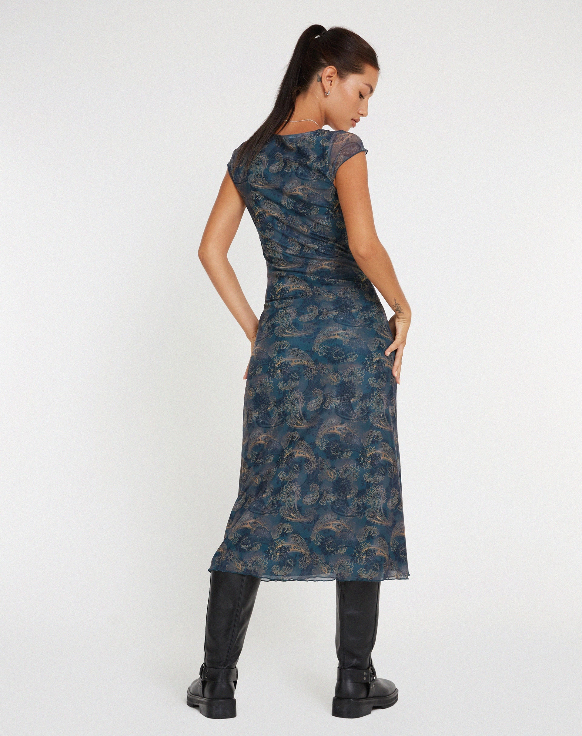 immagine di Lunama, abito midi in rete con motivo Paisley blu tonale