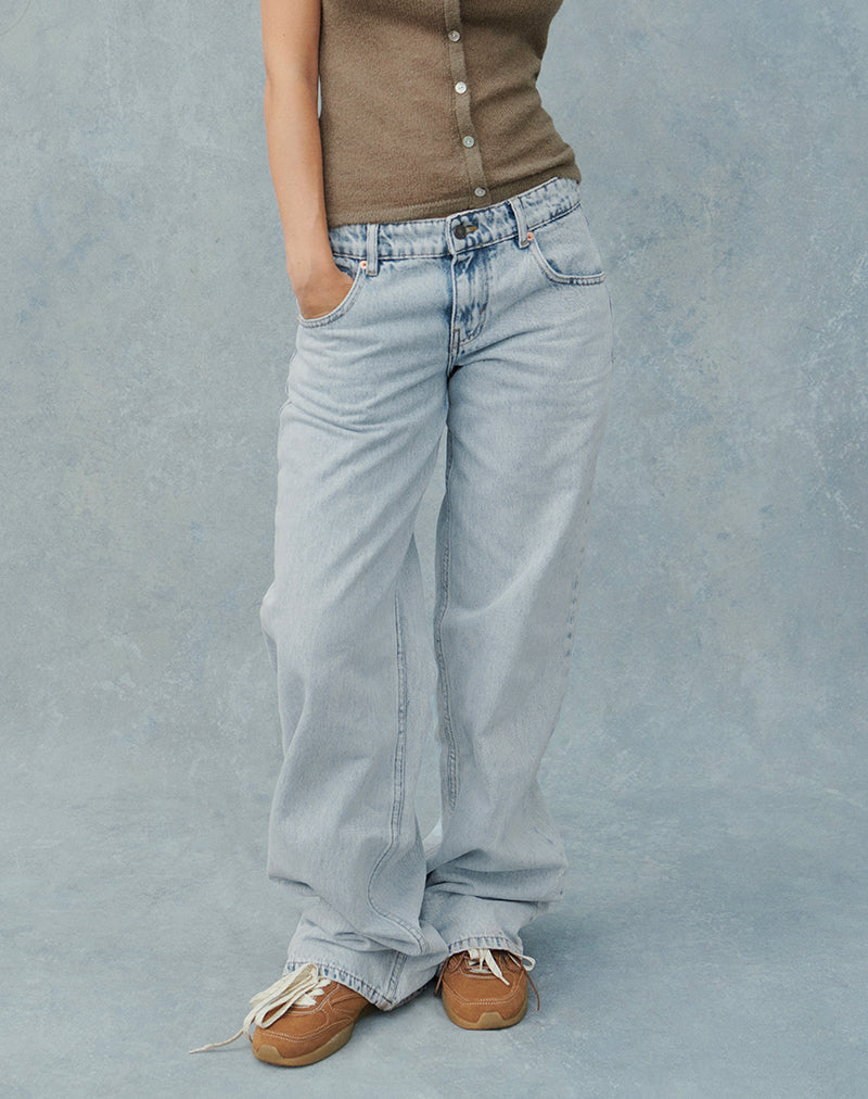 Immagine dei jeans paralleli a vita bassa con lavaggio blu chiaro anni '80
