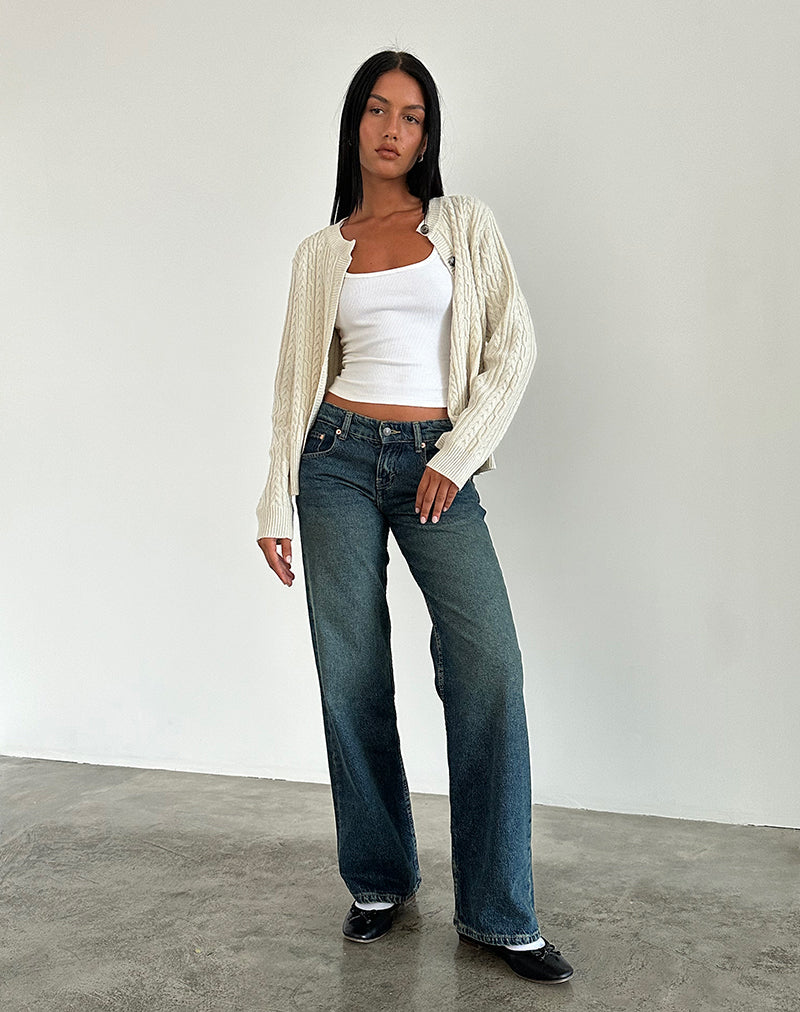 Immagine dei jeans paralleli a vita bassa in blu brillante