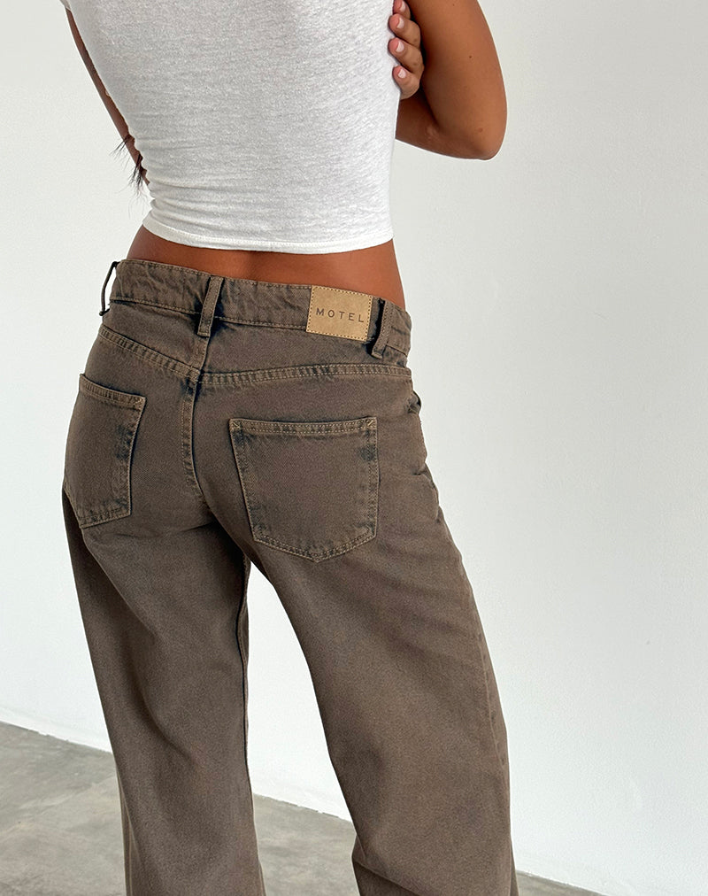 Immagine di Jeans paralleli a vita bassa in sabbia scura