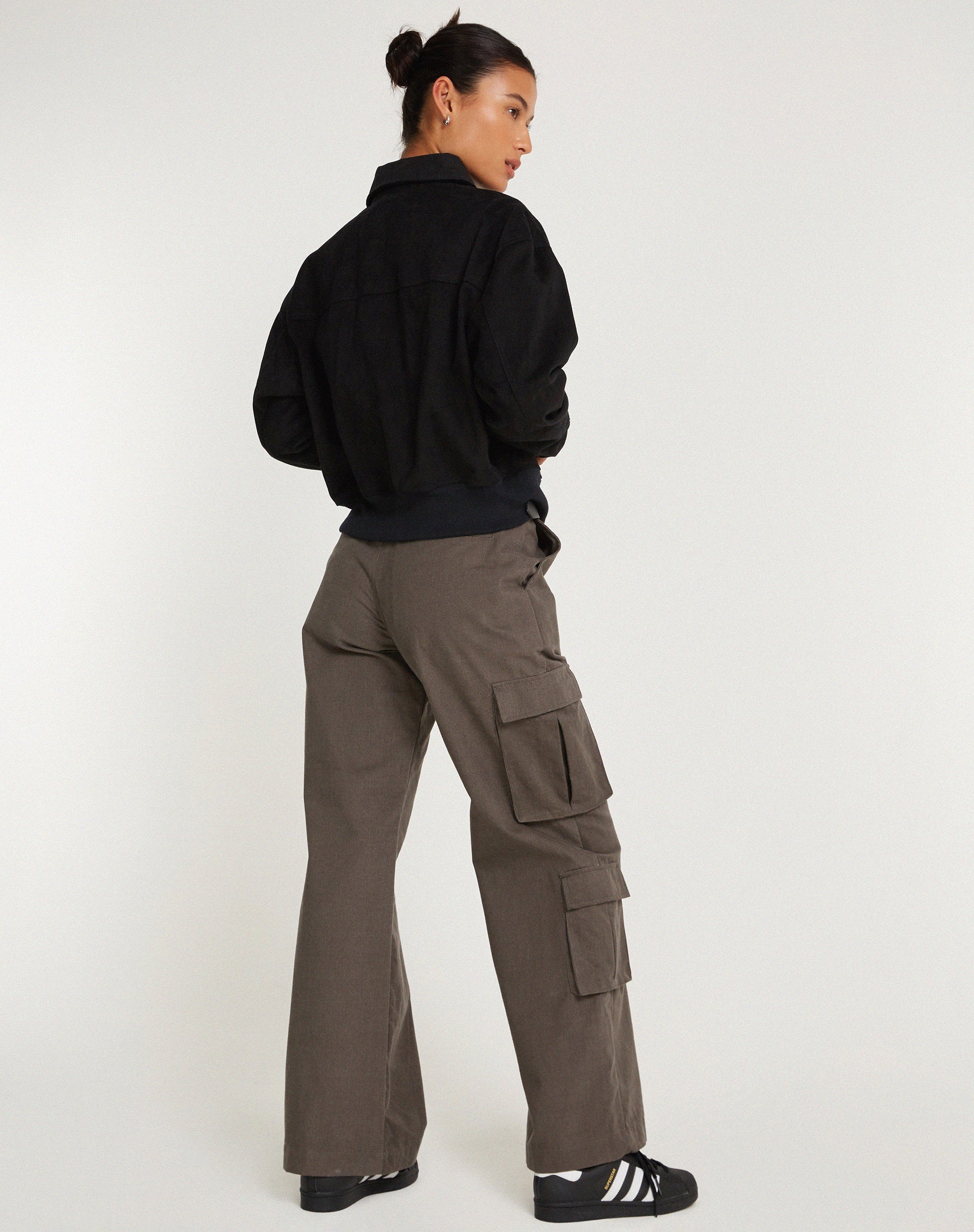 immagine della giacca MA2 in twill scamosciato nero