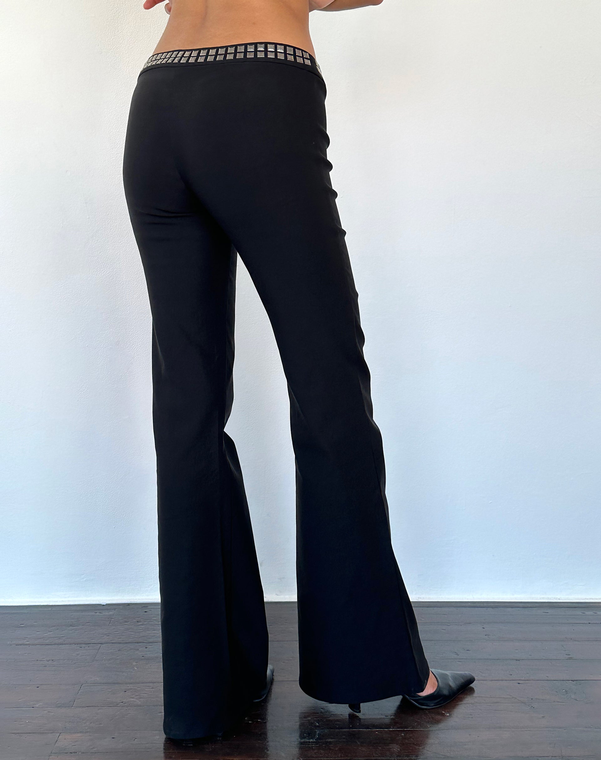 Immagine di Macias Pantaloni svasati con borchie in nero Sartoria