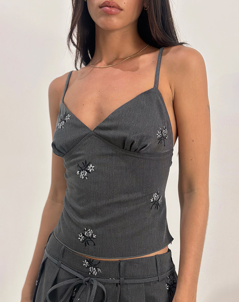 Immagine di Madira Top in ricamo floreale sartoriale Charcoal